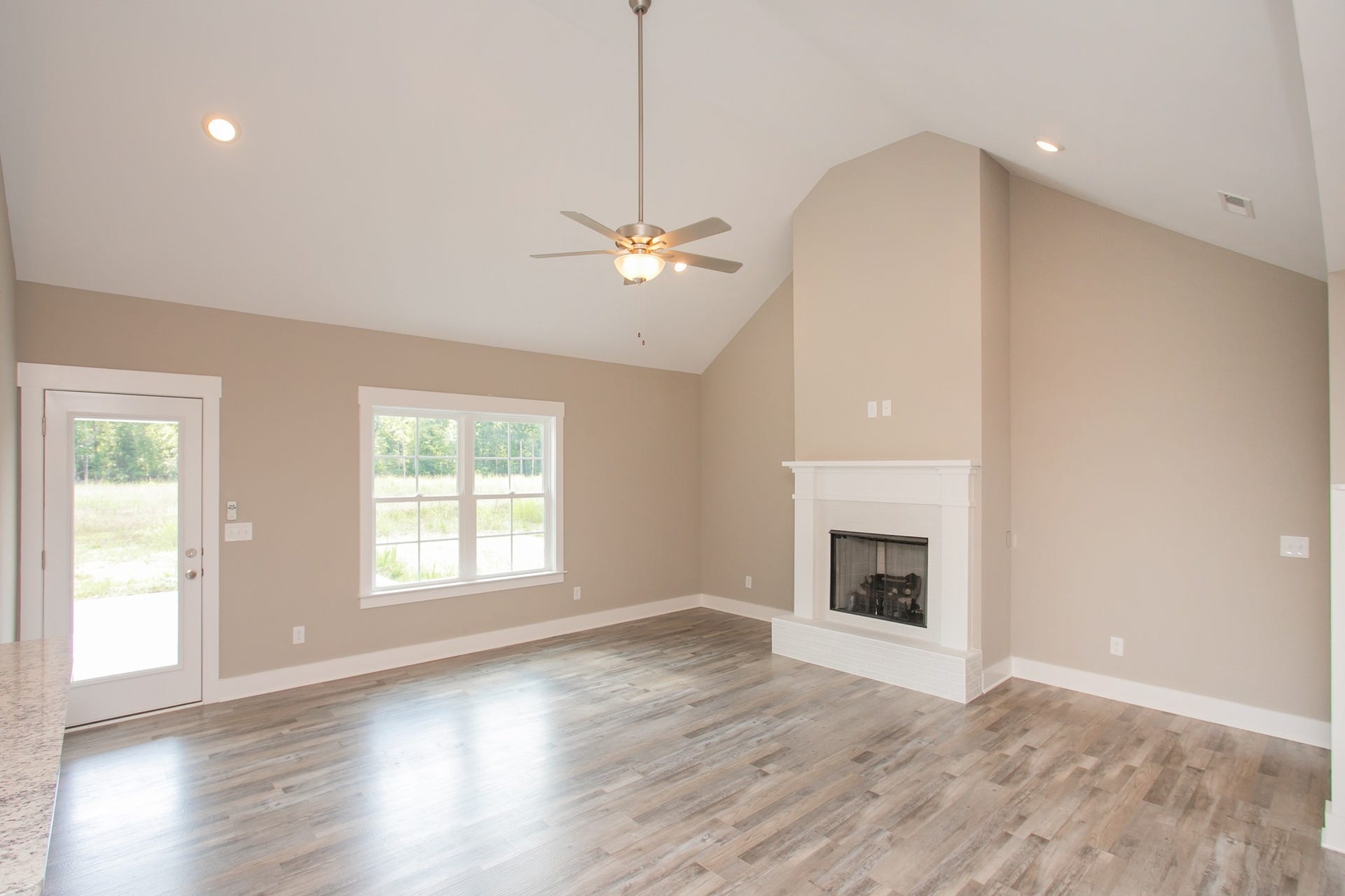 130 Brooklyn Avenue, Manchester, TN 37355 130 Brooklyn Avenue, Manchester, TN 37355