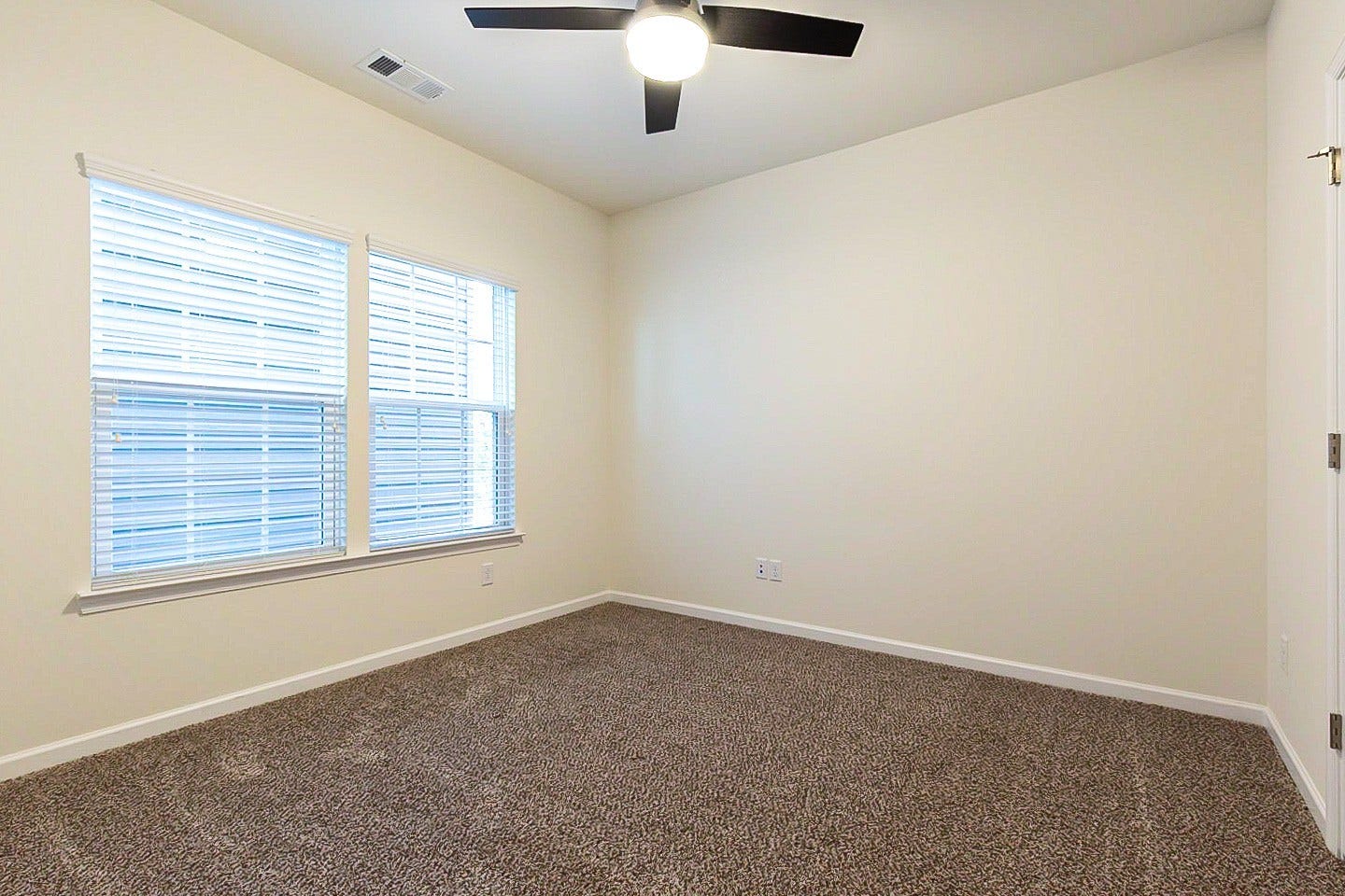 2822 Winterberry Dr, Columbia, TN 38401 2822 Winterberry Dr, Columbia, TN 38401