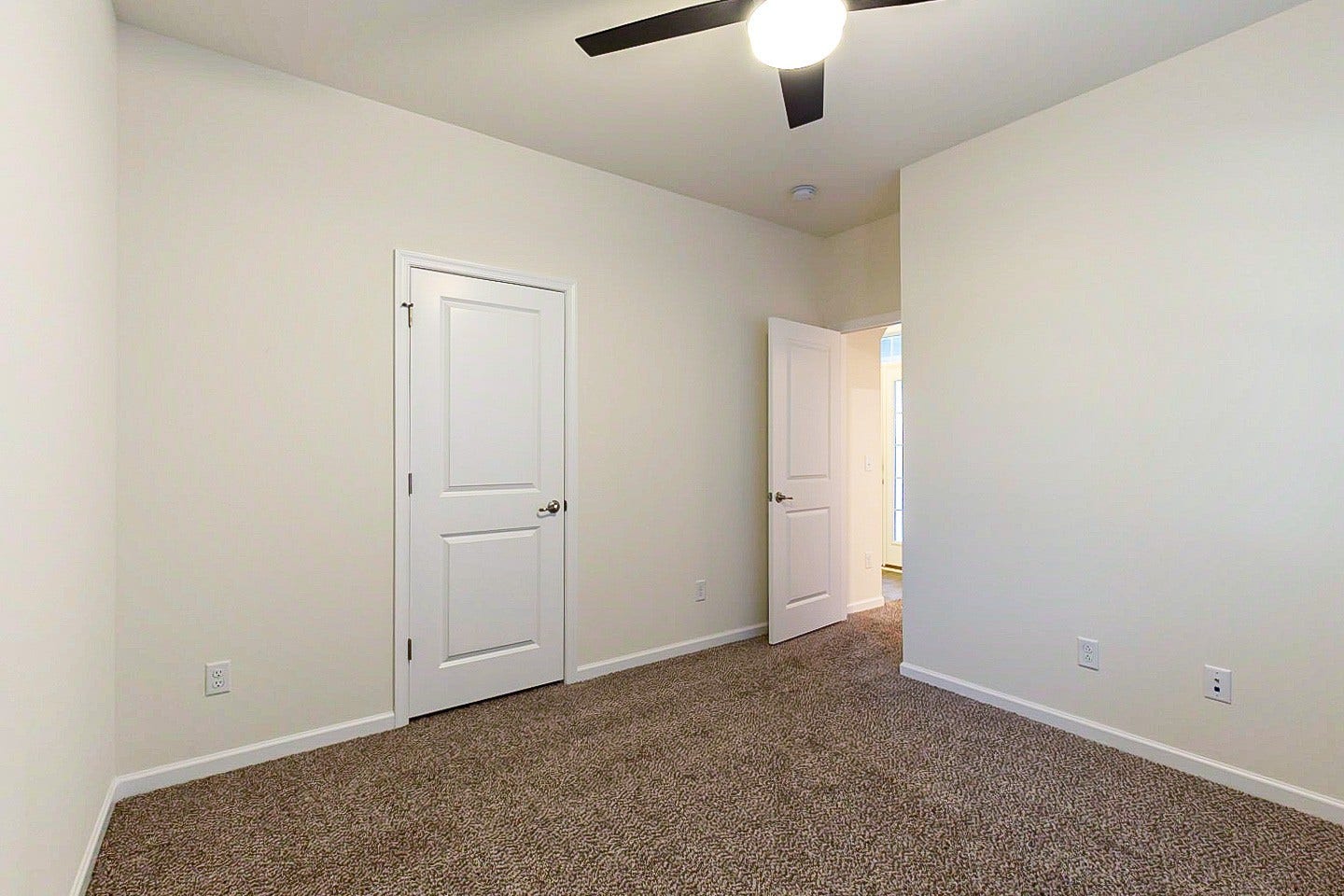 2822 Winterberry Dr, Columbia, TN 38401 2822 Winterberry Dr, Columbia, TN 38401