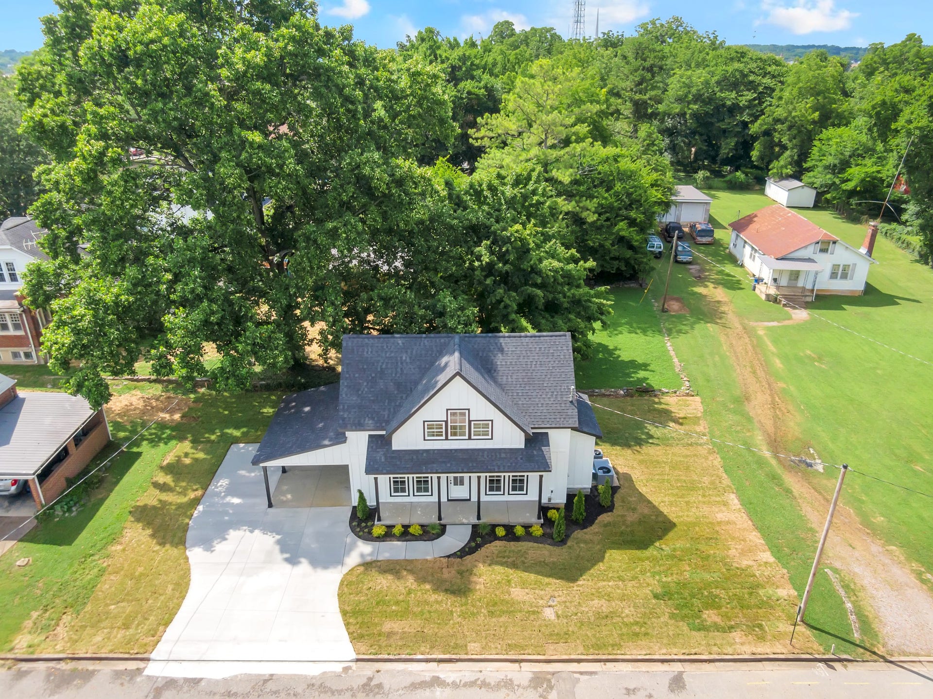 220 Walnut St, Shelbyville, TN 37160