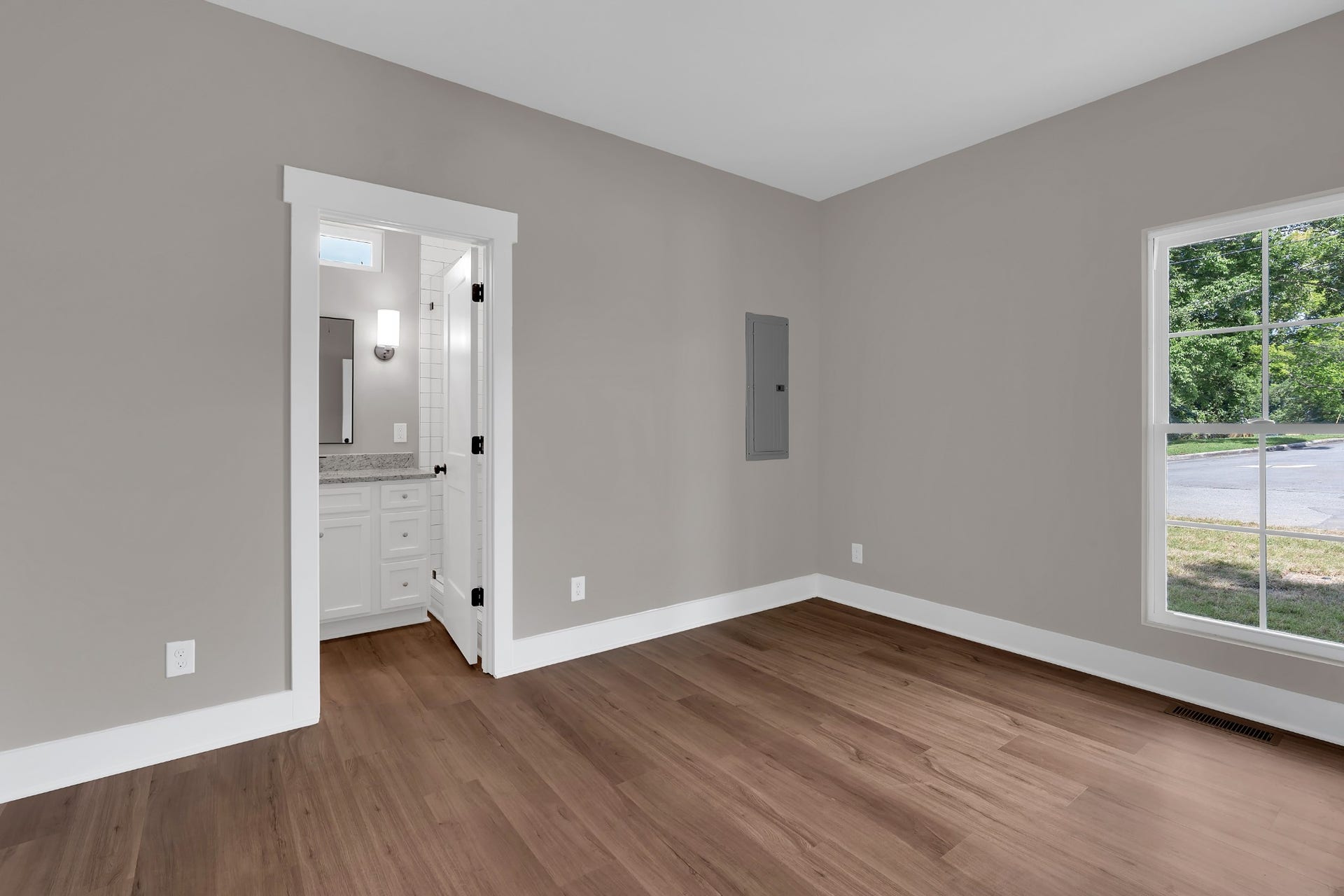 220 Walnut St, Shelbyville, TN 37160