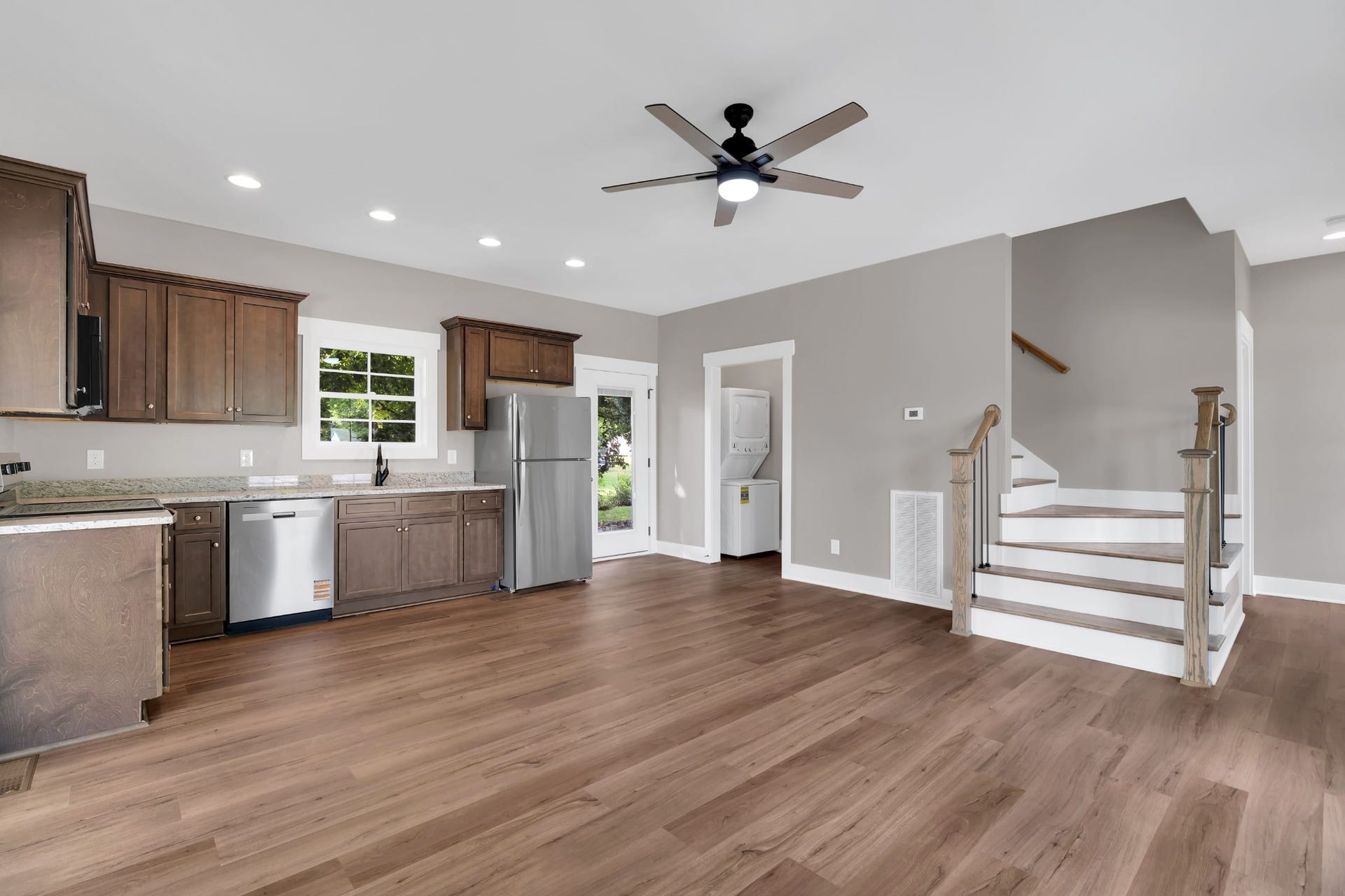 220 Walnut St, Shelbyville, TN 37160