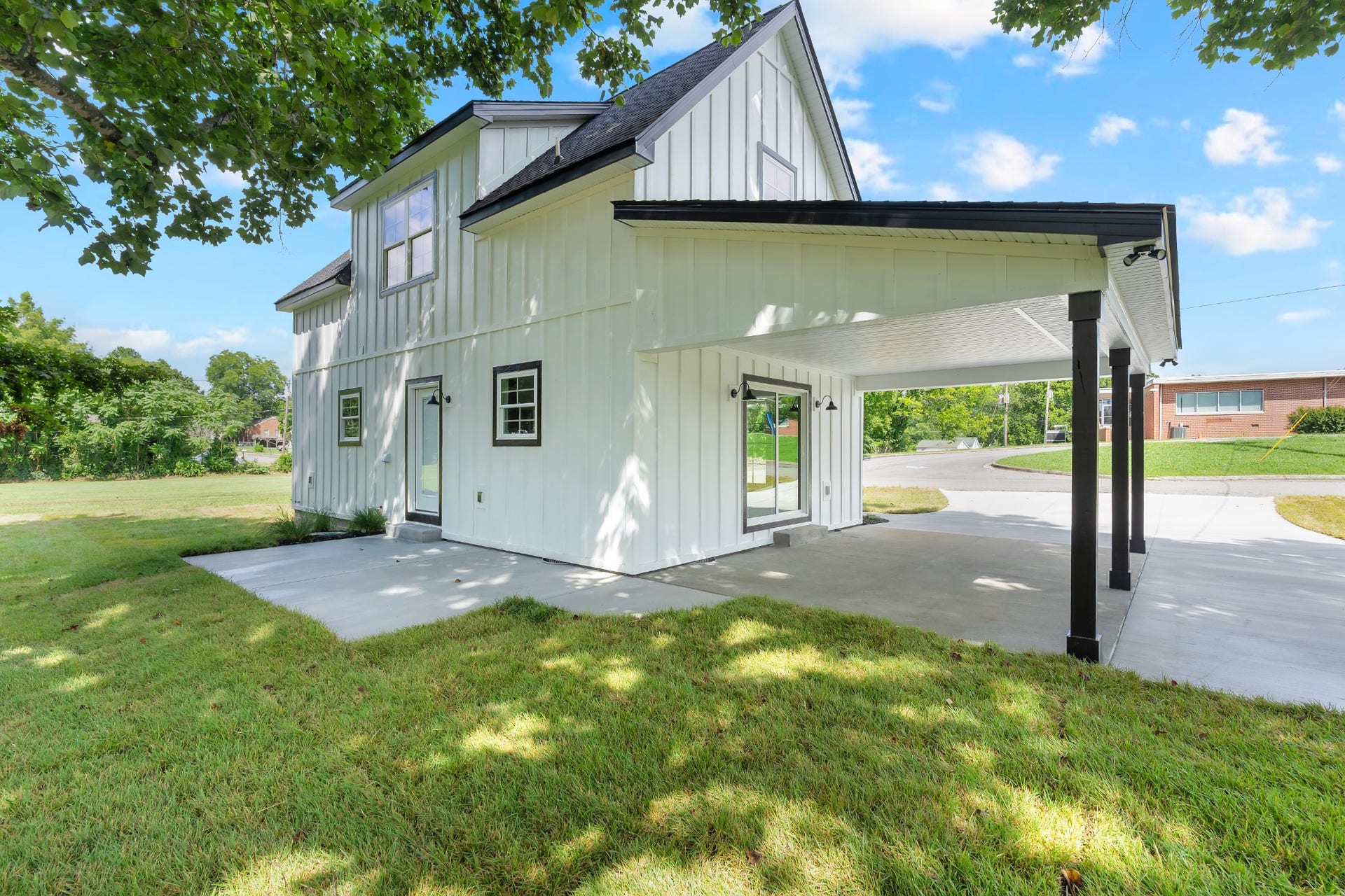 220 Walnut St, Shelbyville, TN 37160