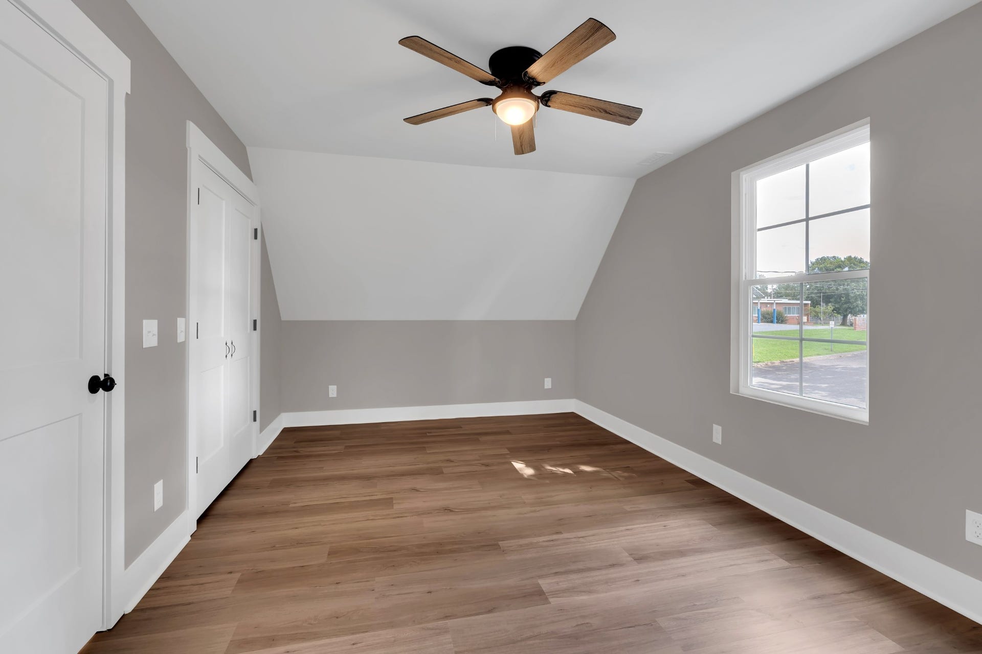 220 Walnut St, Shelbyville, TN 37160