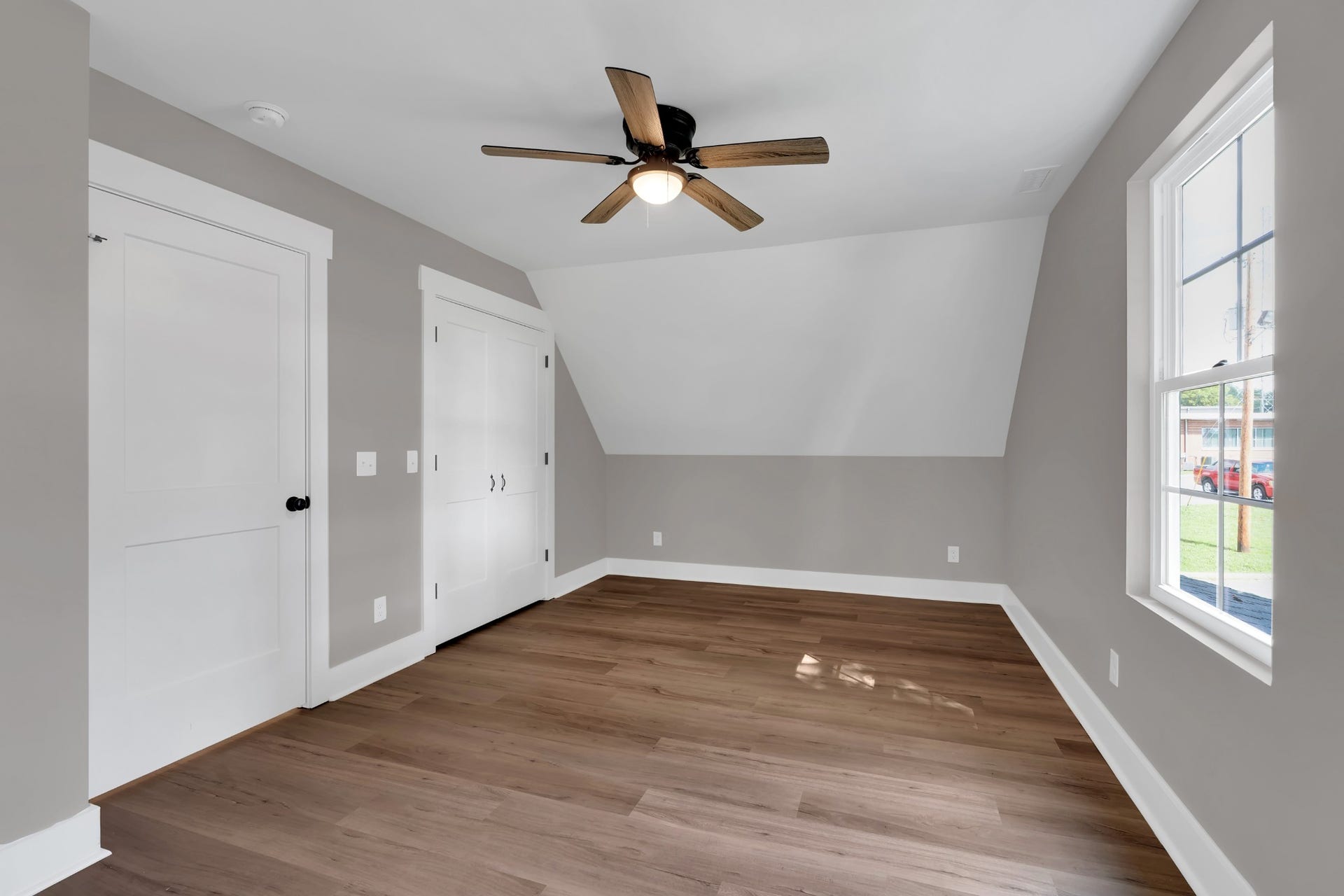 220 Walnut St, Shelbyville, TN 37160