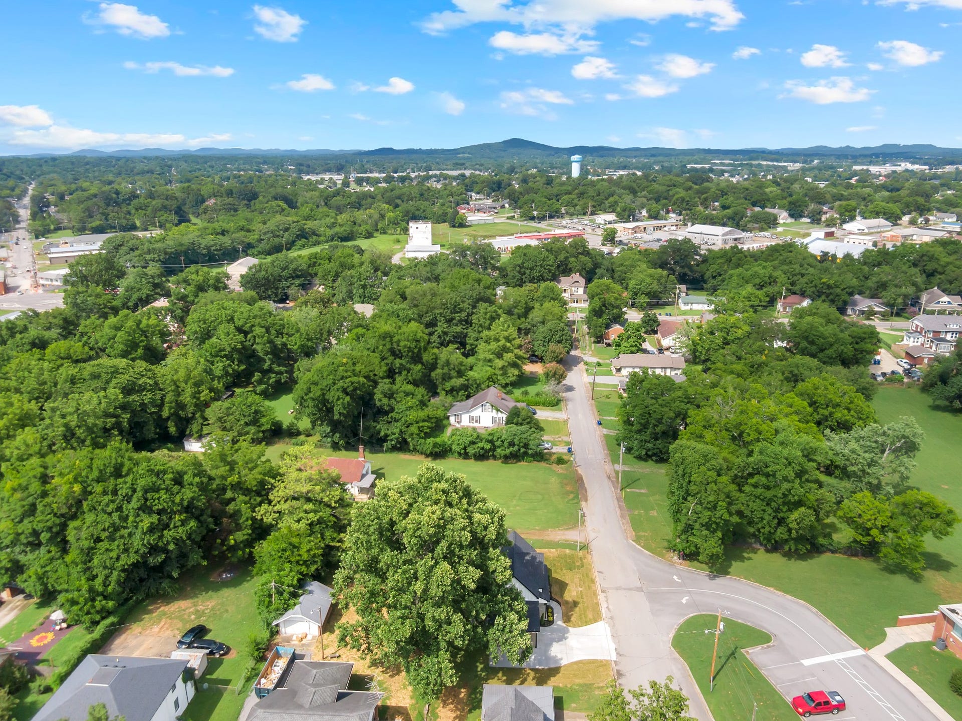 220 Walnut St, Shelbyville, TN 37160
