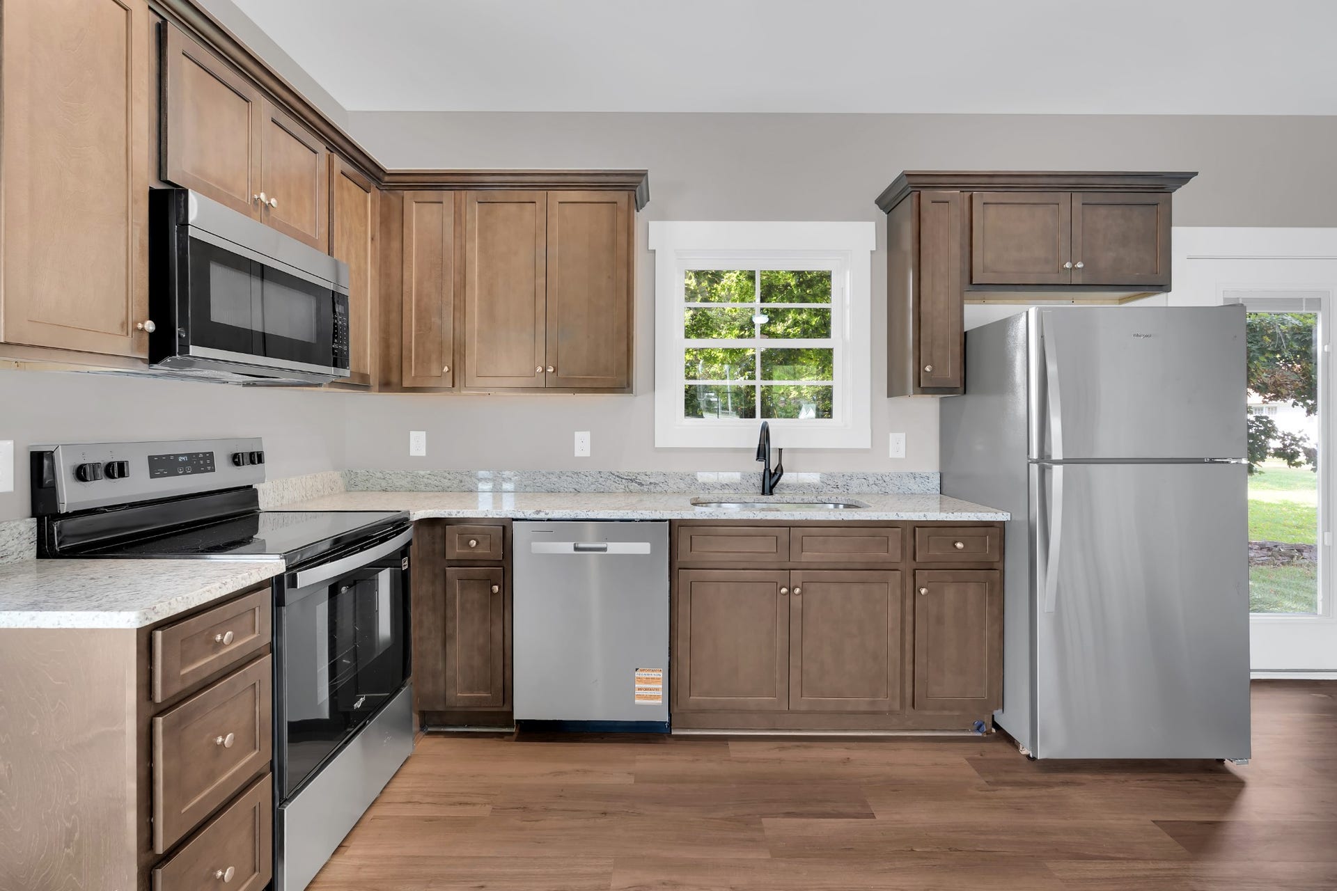 220 Walnut St, Shelbyville, TN 37160