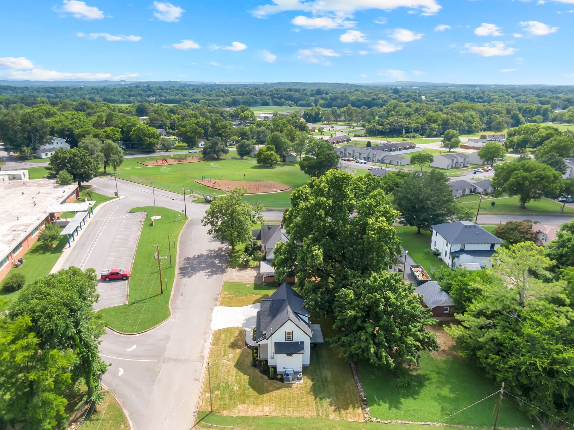220 Walnut St, Shelbyville, TN 37160