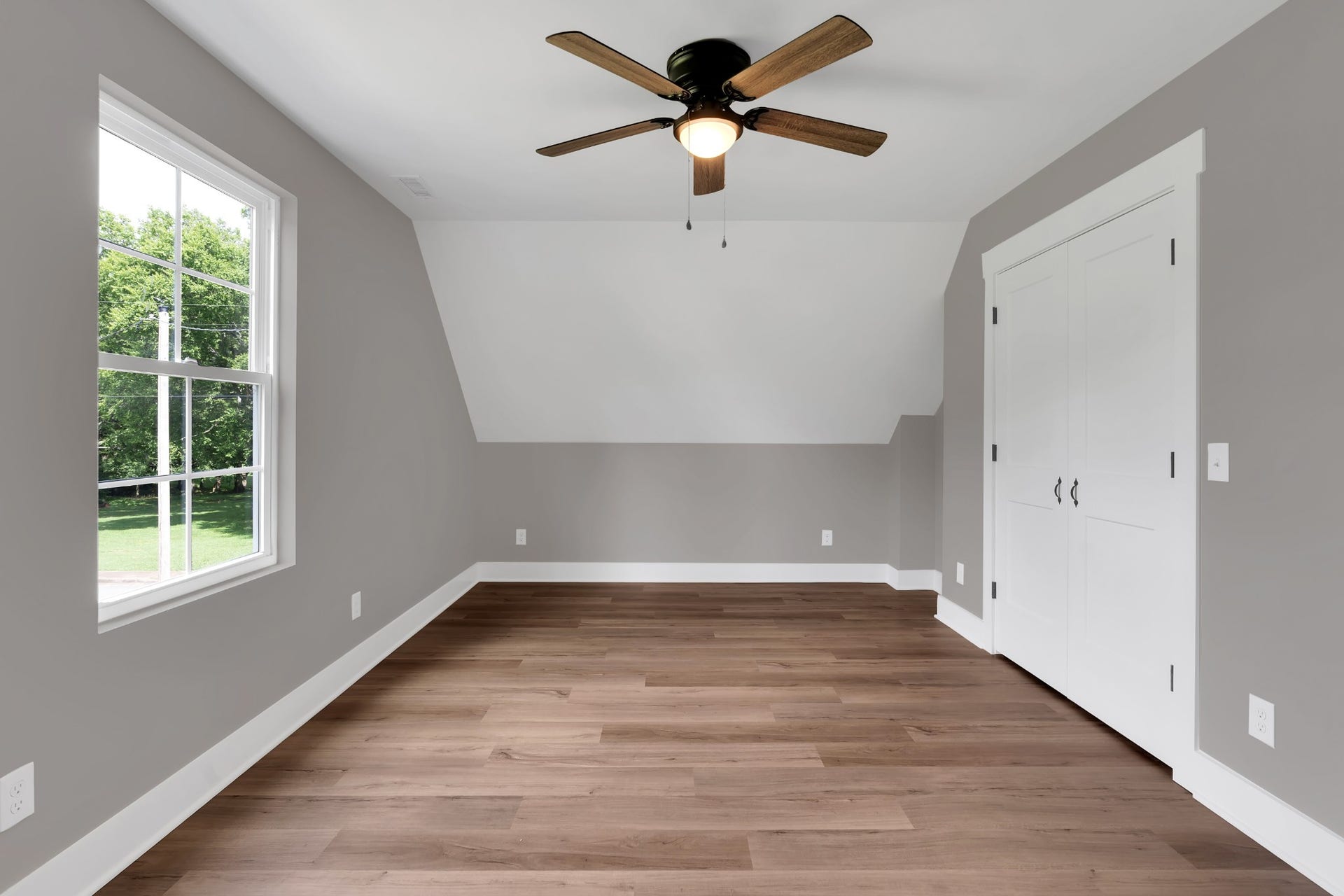 220 Walnut St, Shelbyville, TN 37160