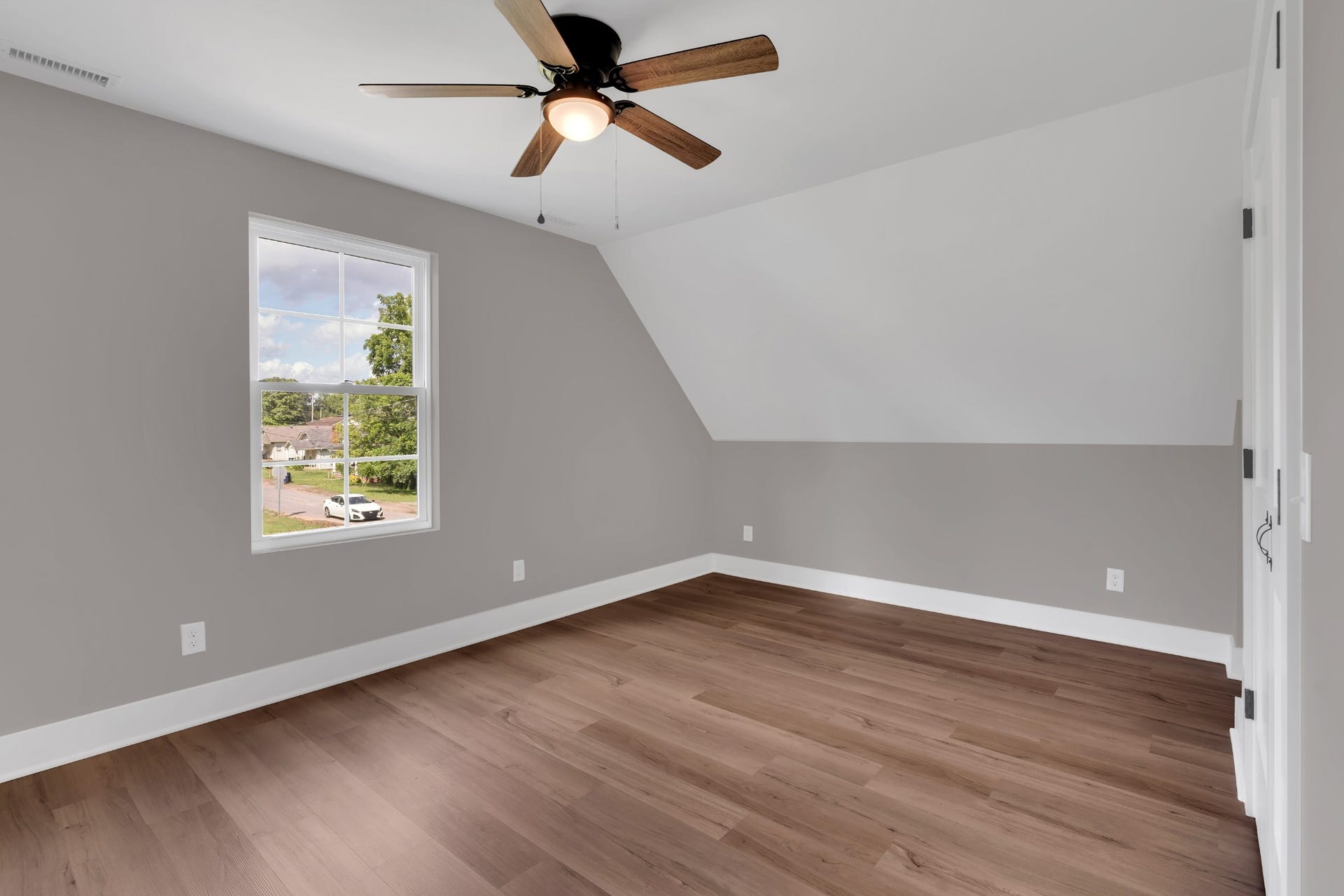 220 Walnut St, Shelbyville, TN 37160