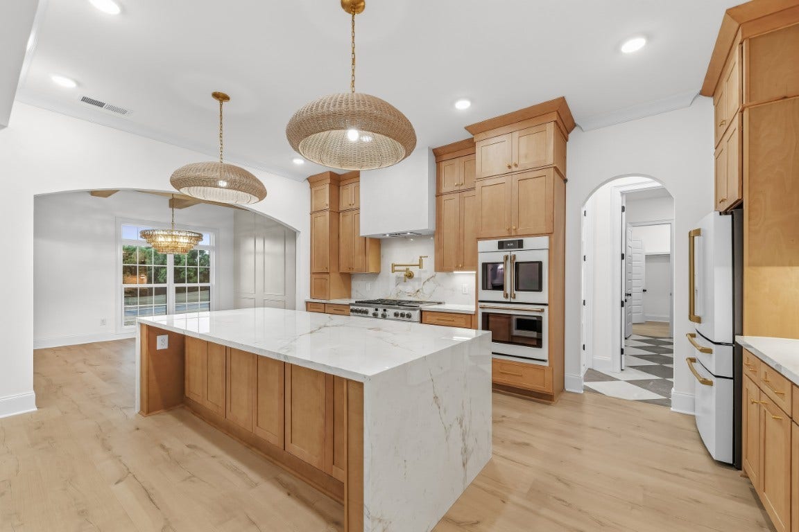1084 Peyton Place, Columbia, TN 38401 1084 Peyton Place, Columbia, TN 38401