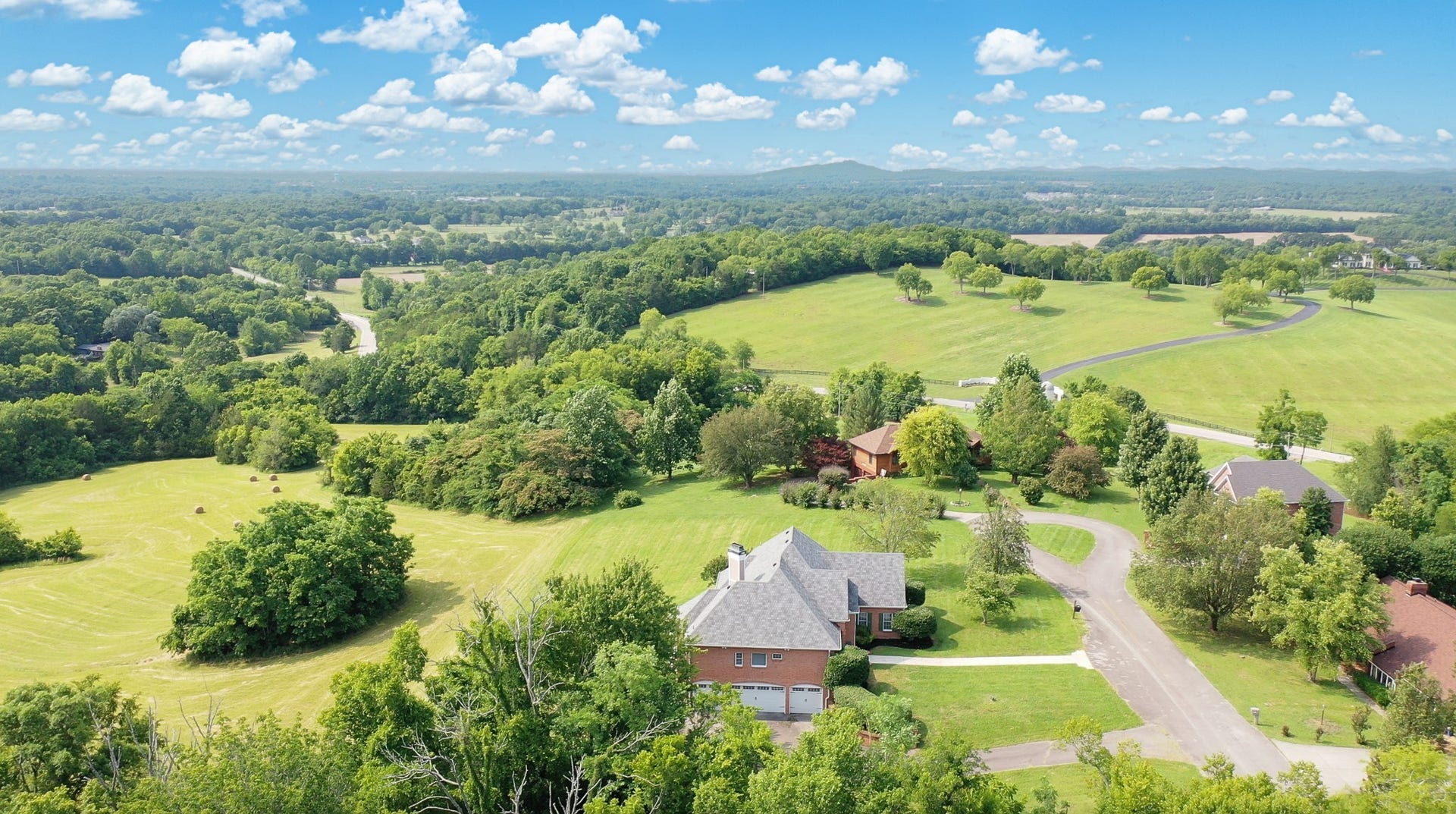 119 Crestland Circle, Shelbyville, TN 37160 119 Crestland Circle, Shelbyville, TN 37160