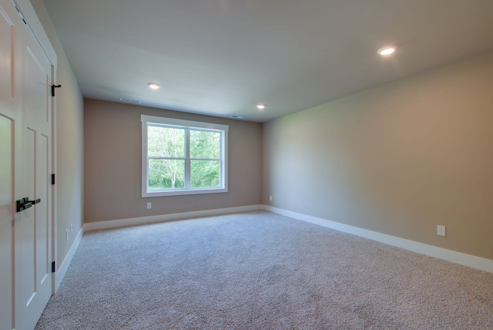 1151 Canaan Rd, Columbia, TN 38401