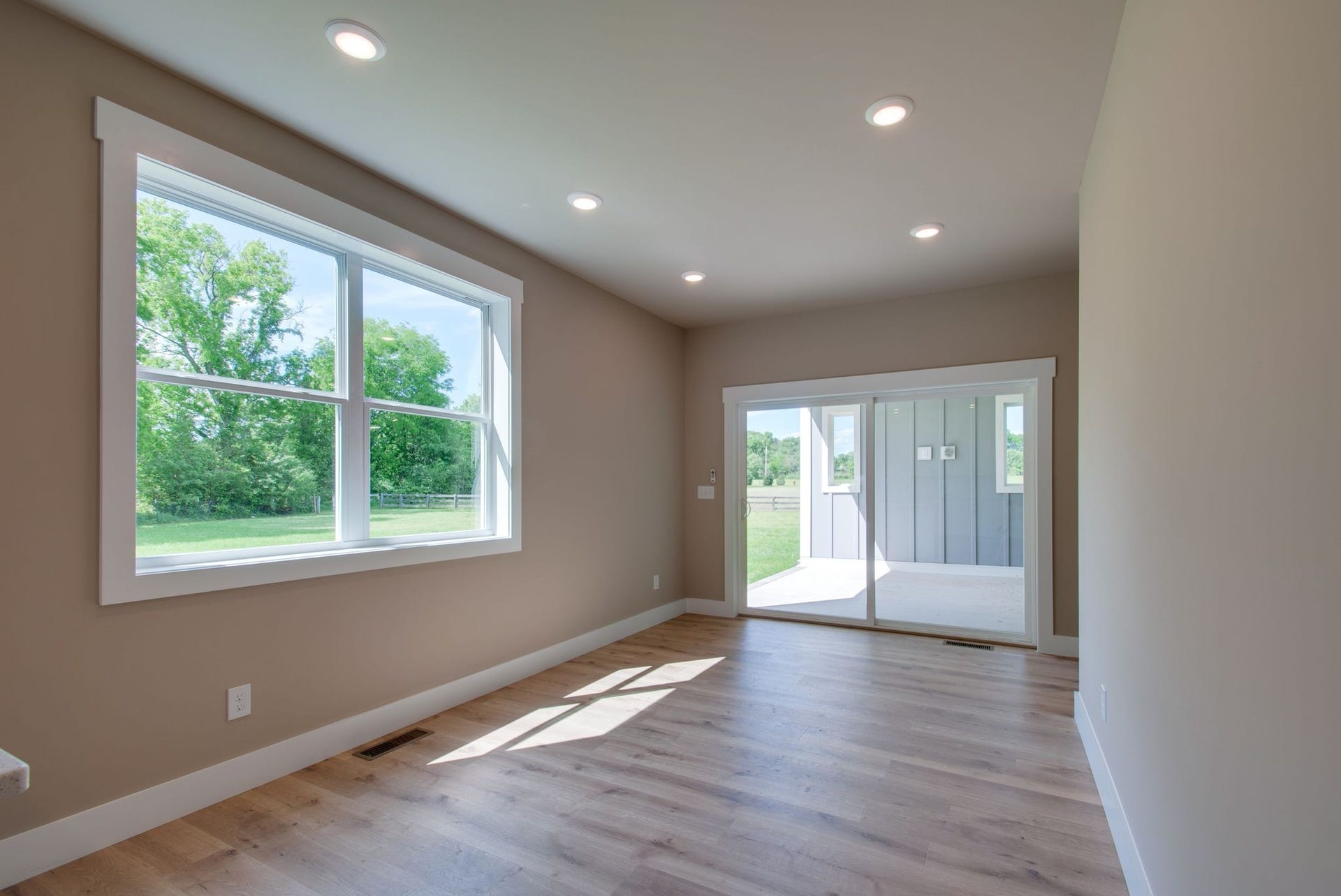 1151 Canaan Rd, Columbia, TN 38401