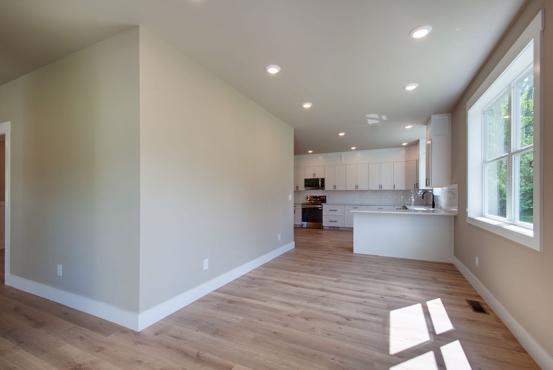 1151 Canaan Rd, Columbia, TN 38401