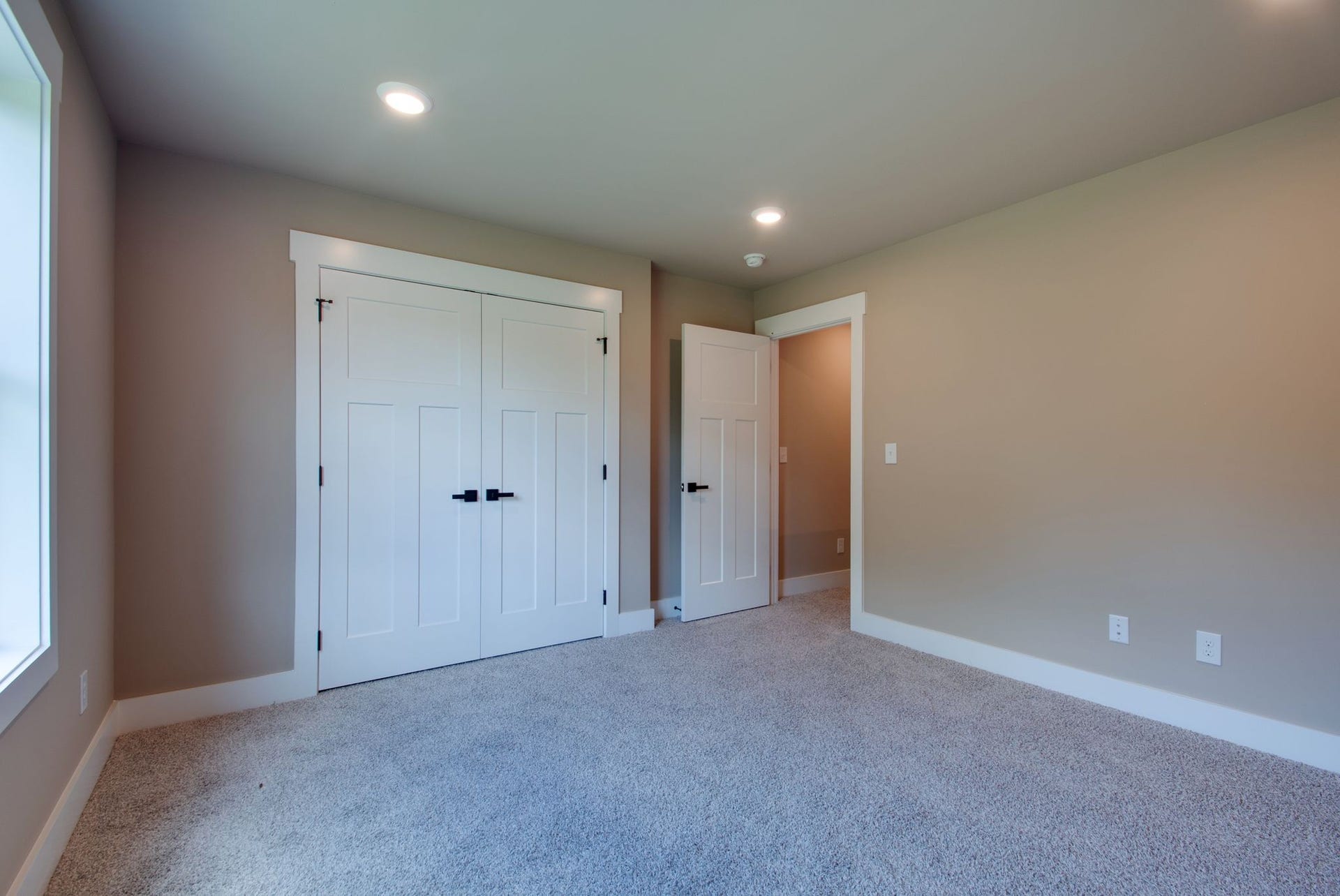 1151 Canaan Rd, Columbia, TN 38401