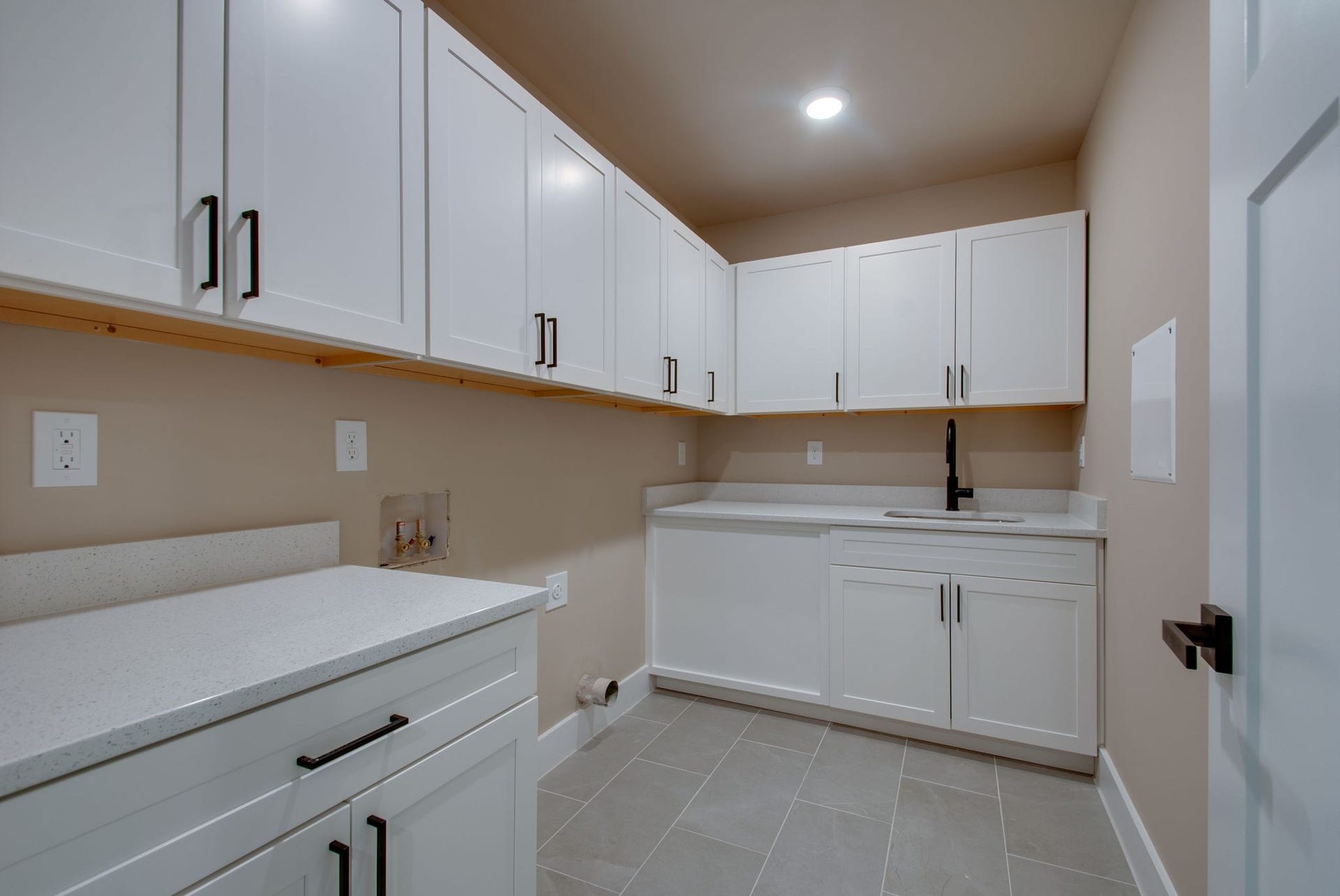 1151 Canaan Rd, Columbia, TN 38401