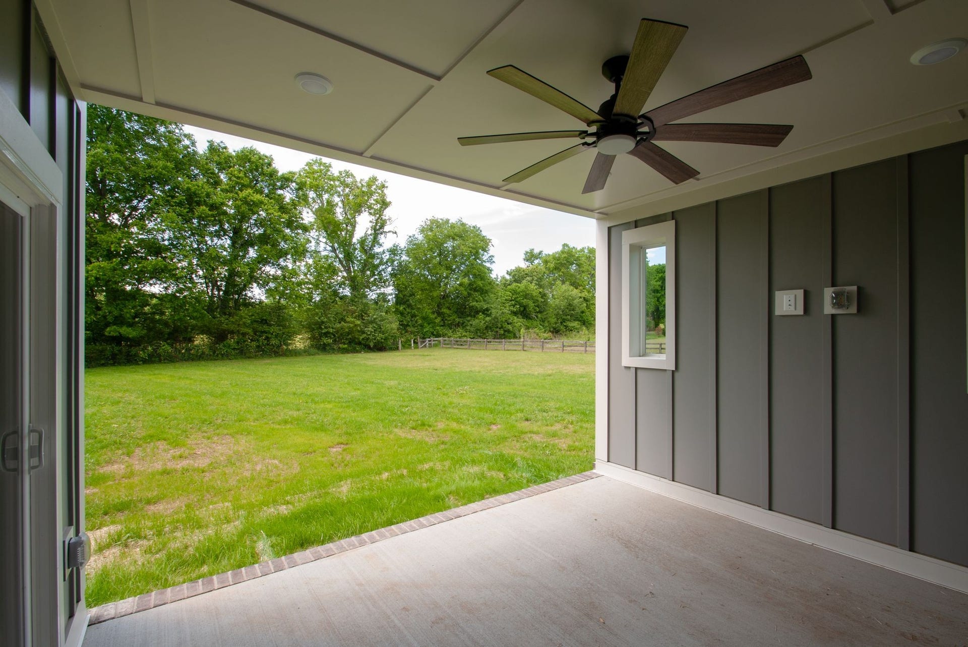 1151 Canaan Rd, Columbia, TN 38401