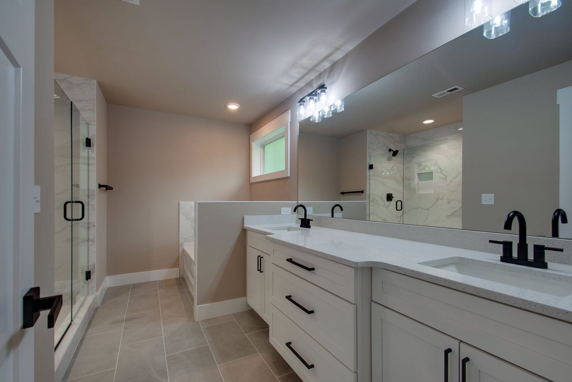 1151 Canaan Rd, Columbia, TN 38401