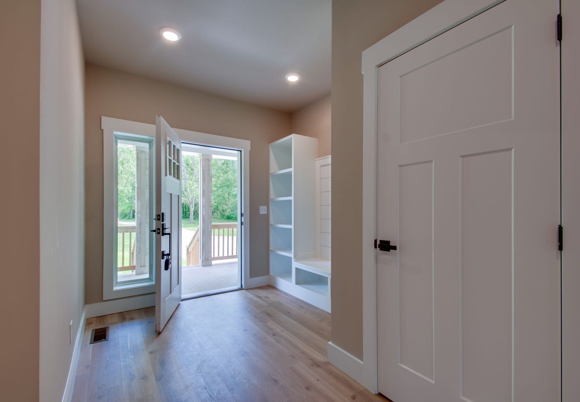 1151 Canaan Rd, Columbia, TN 38401