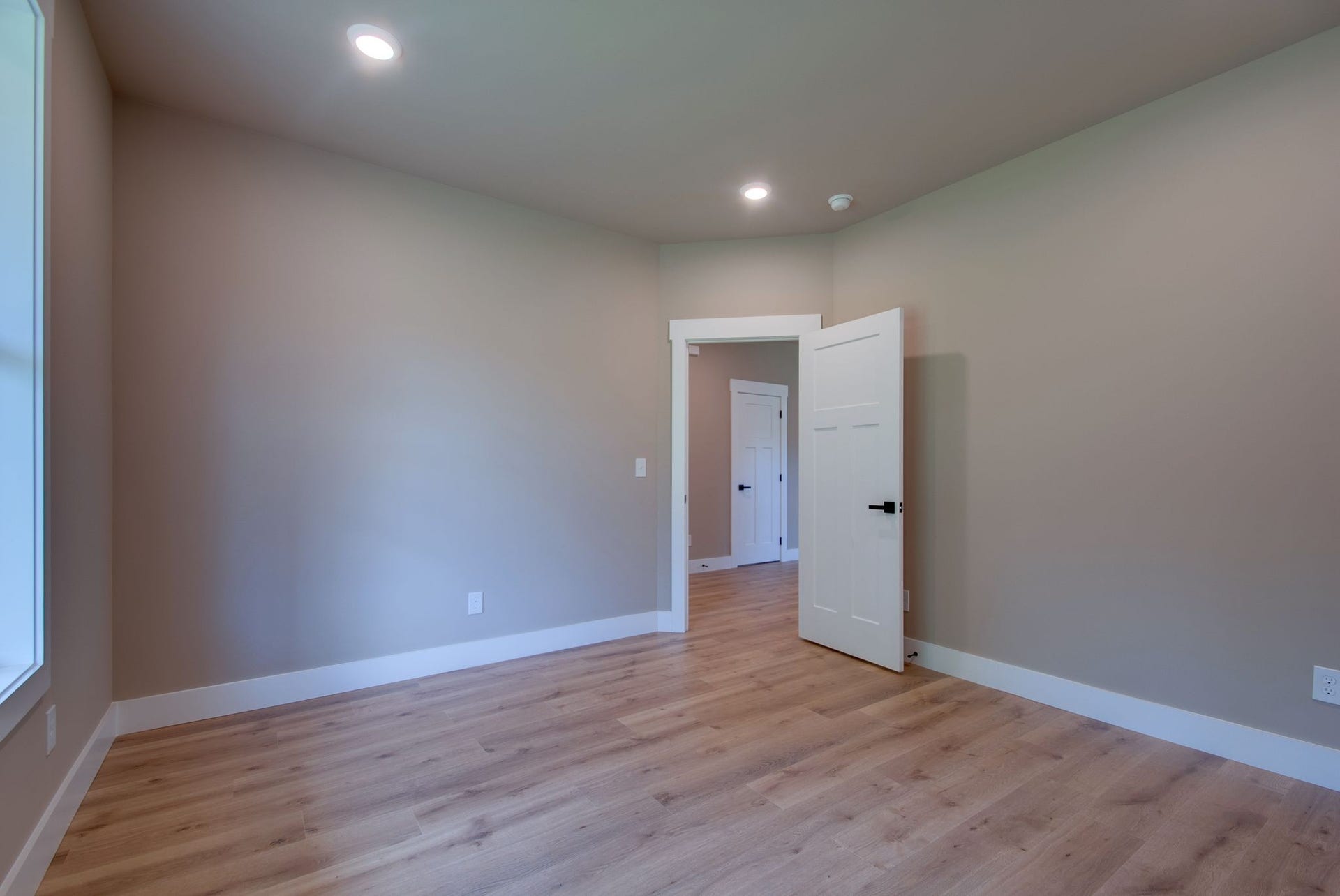 1151 Canaan Rd, Columbia, TN 38401