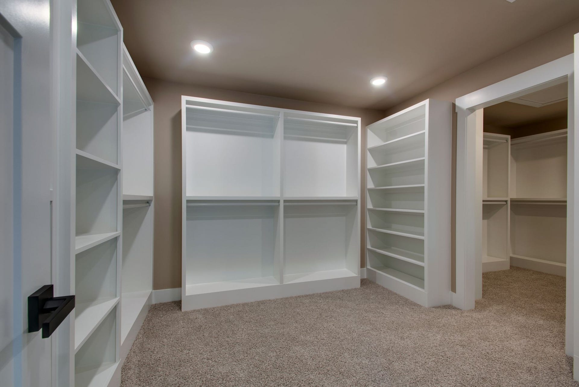 1151 Canaan Rd, Columbia, TN 38401
