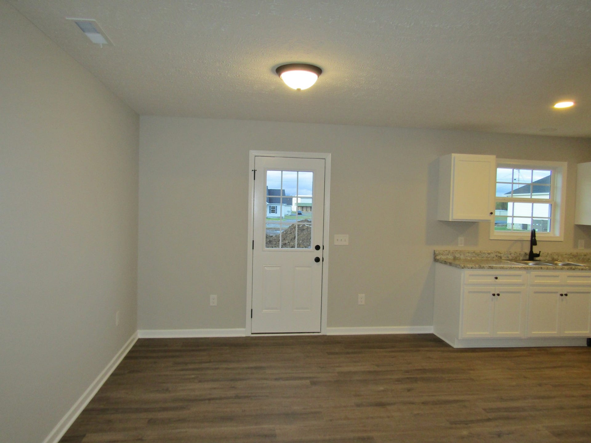 1600 Larry Dospil Dr, Lewisburg, TN 37091 1600 Larry Dospil Dr, Lewisburg, TN 37091