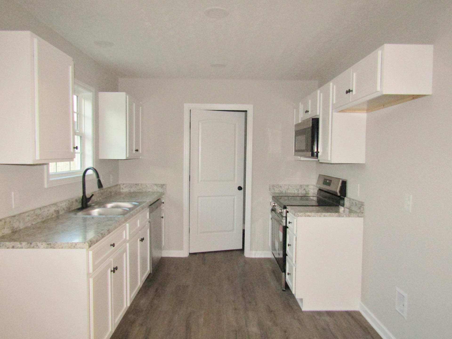 1600 Larry Dospil Dr, Lewisburg, TN 37091 1600 Larry Dospil Dr, Lewisburg, TN 37091