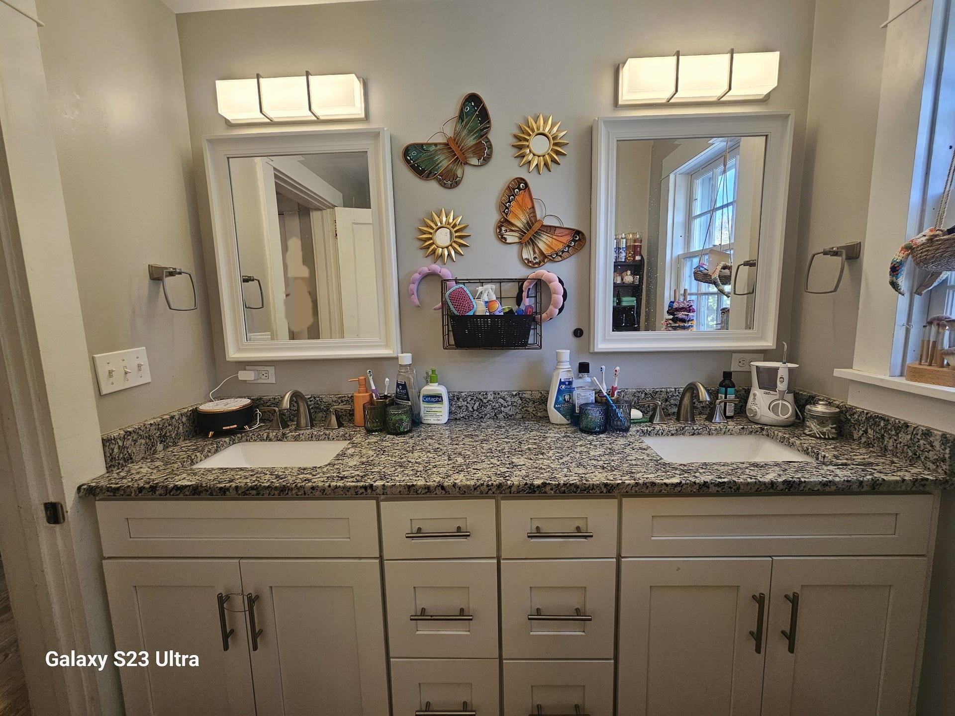 218 Garfield St, McMinnville, TN 37110 Bathroom includes a double vanity