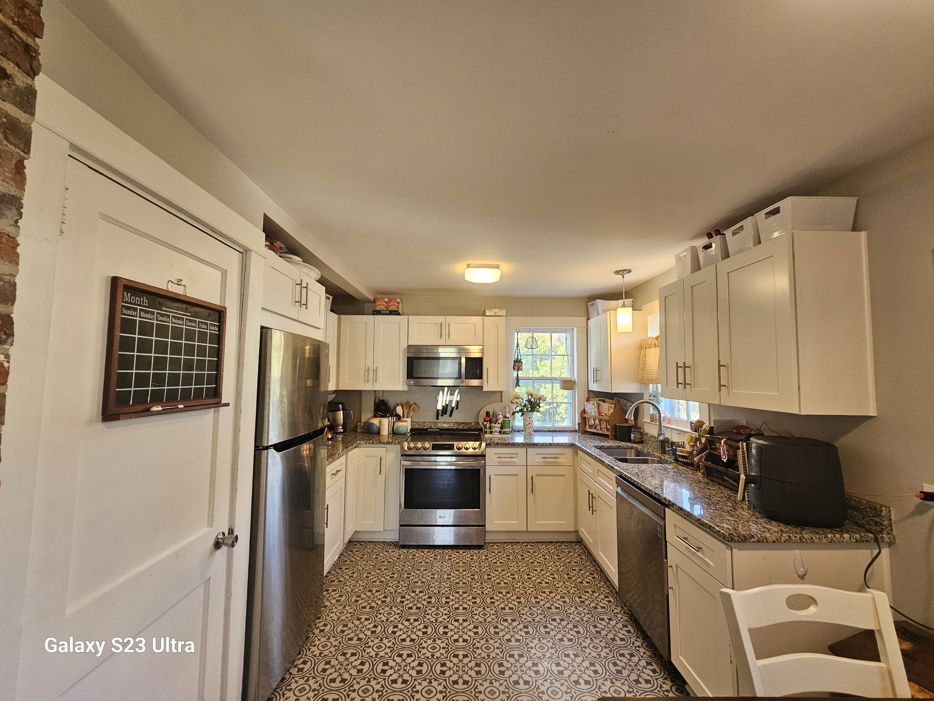 218 Garfield St, McMinnville, TN 37110 Large kitchen