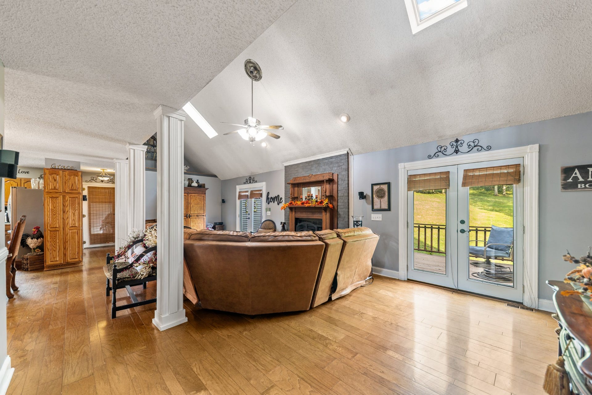 1500 Jacobs Rd, Columbia, TN 38401 1500 Jacobs Rd, Columbia, TN 38401
