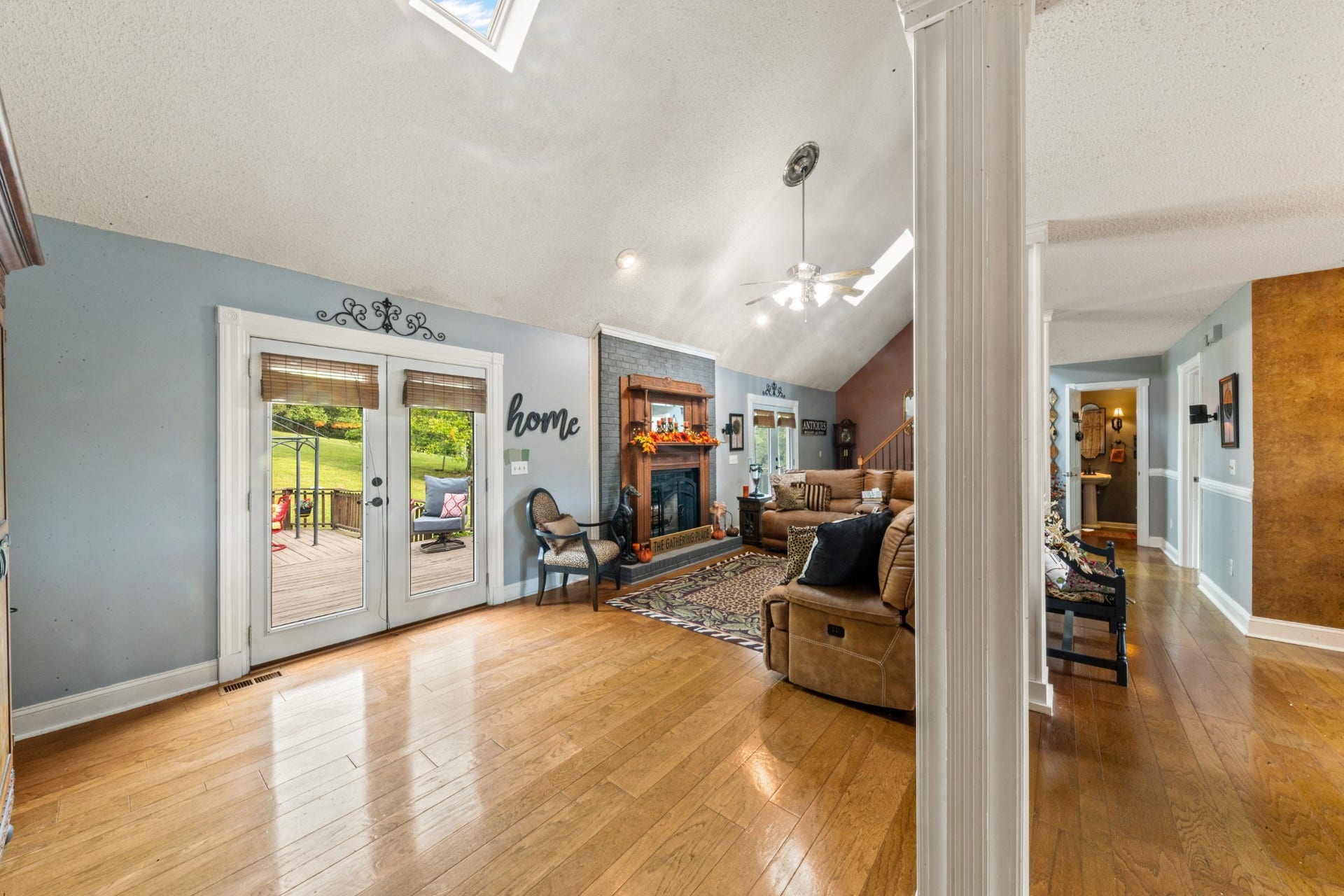1500 Jacobs Rd, Columbia, TN 38401 1500 Jacobs Rd, Columbia, TN 38401