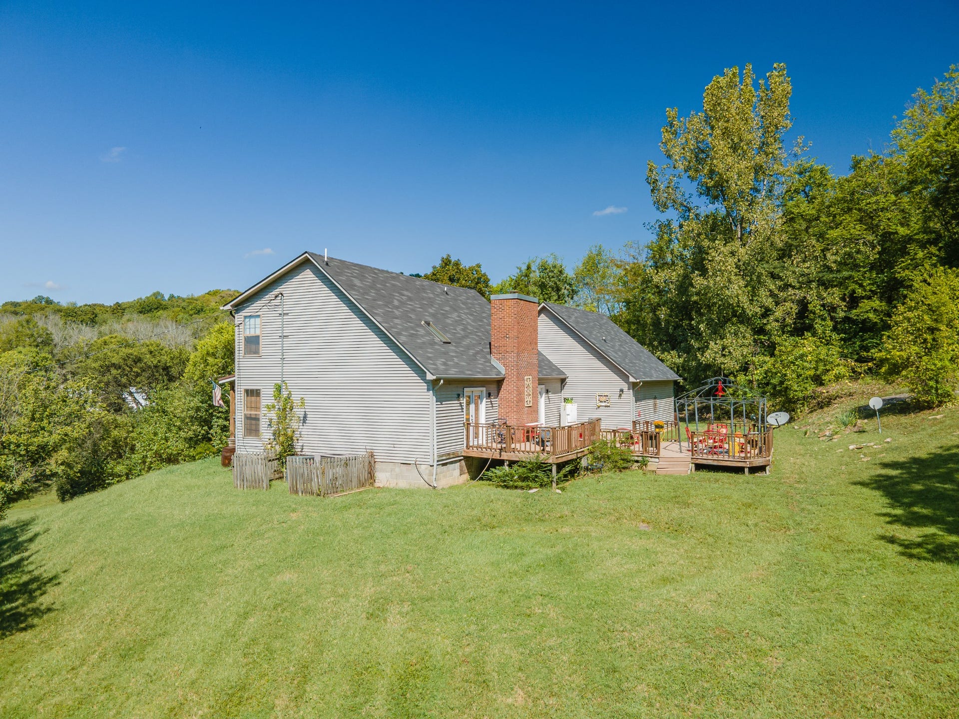 1500 Jacobs Rd, Columbia, TN 38401 1500 Jacobs Rd, Columbia, TN 38401