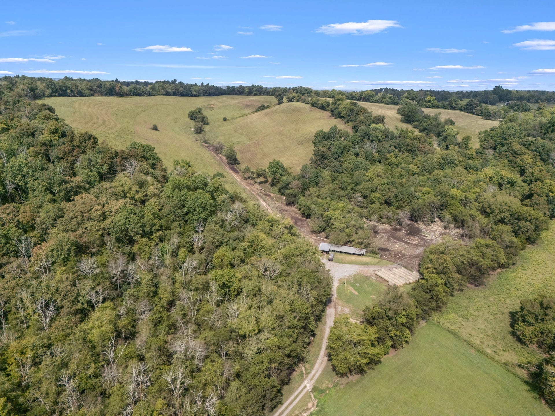692 Anderson Rd, Shelbyville, TN 37160 692 Anderson Rd, Shelbyville, TN 37160