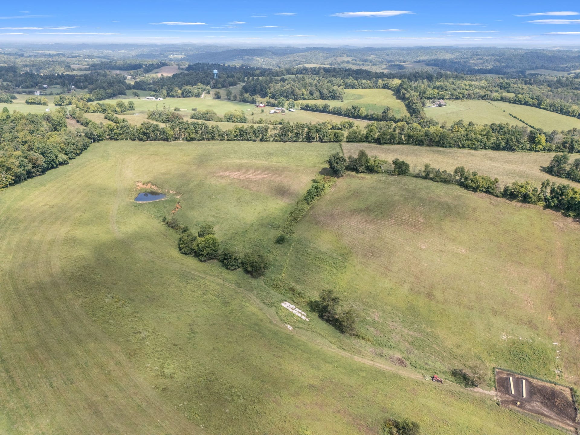 692 Anderson Rd, Shelbyville, TN 37160 692 Anderson Rd, Shelbyville, TN 37160