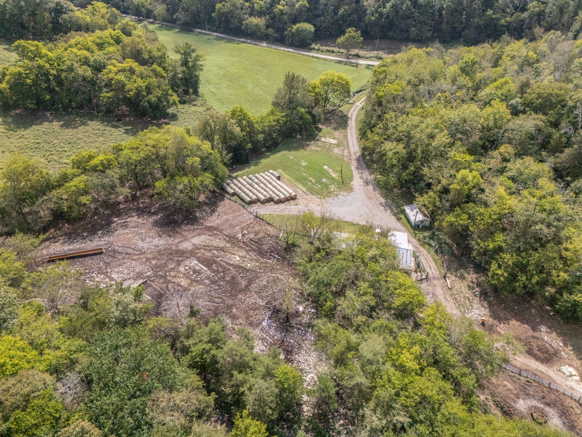 692 Anderson Rd, Shelbyville, TN 37160 692 Anderson Rd, Shelbyville, TN 37160