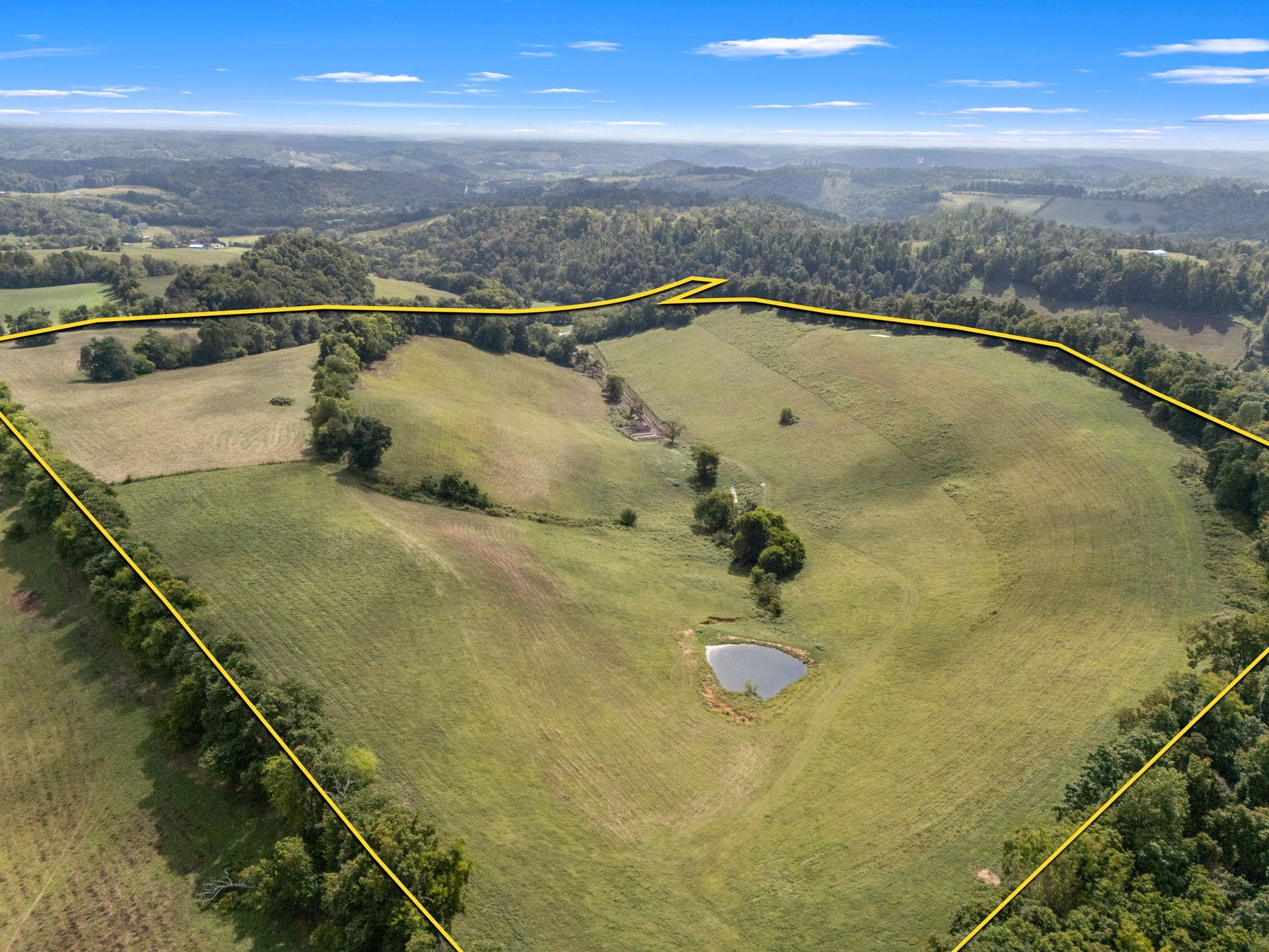 692 Anderson Rd, Shelbyville, TN 37160 692 Anderson Rd, Shelbyville, TN 37160