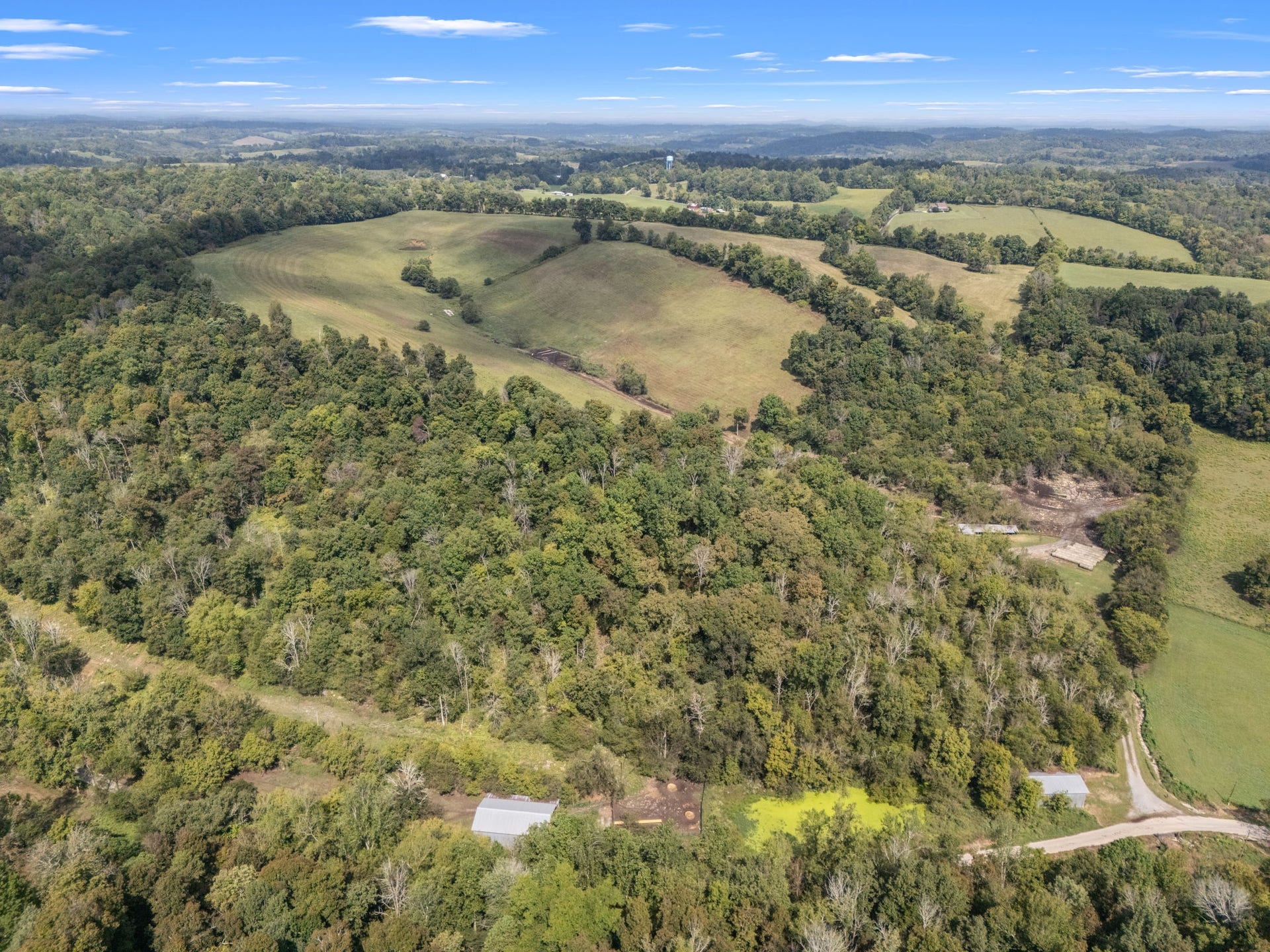 692 Anderson Rd, Shelbyville, TN 37160 692 Anderson Rd, Shelbyville, TN 37160