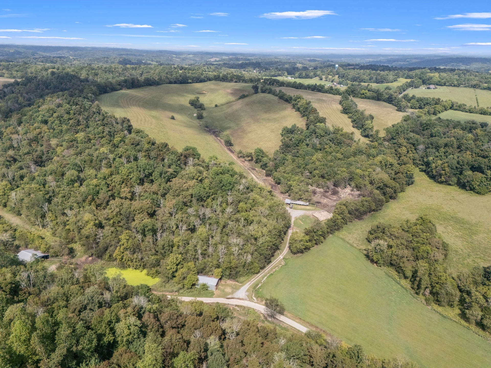 692 Anderson Rd, Shelbyville, TN 37160 692 Anderson Rd, Shelbyville, TN 37160