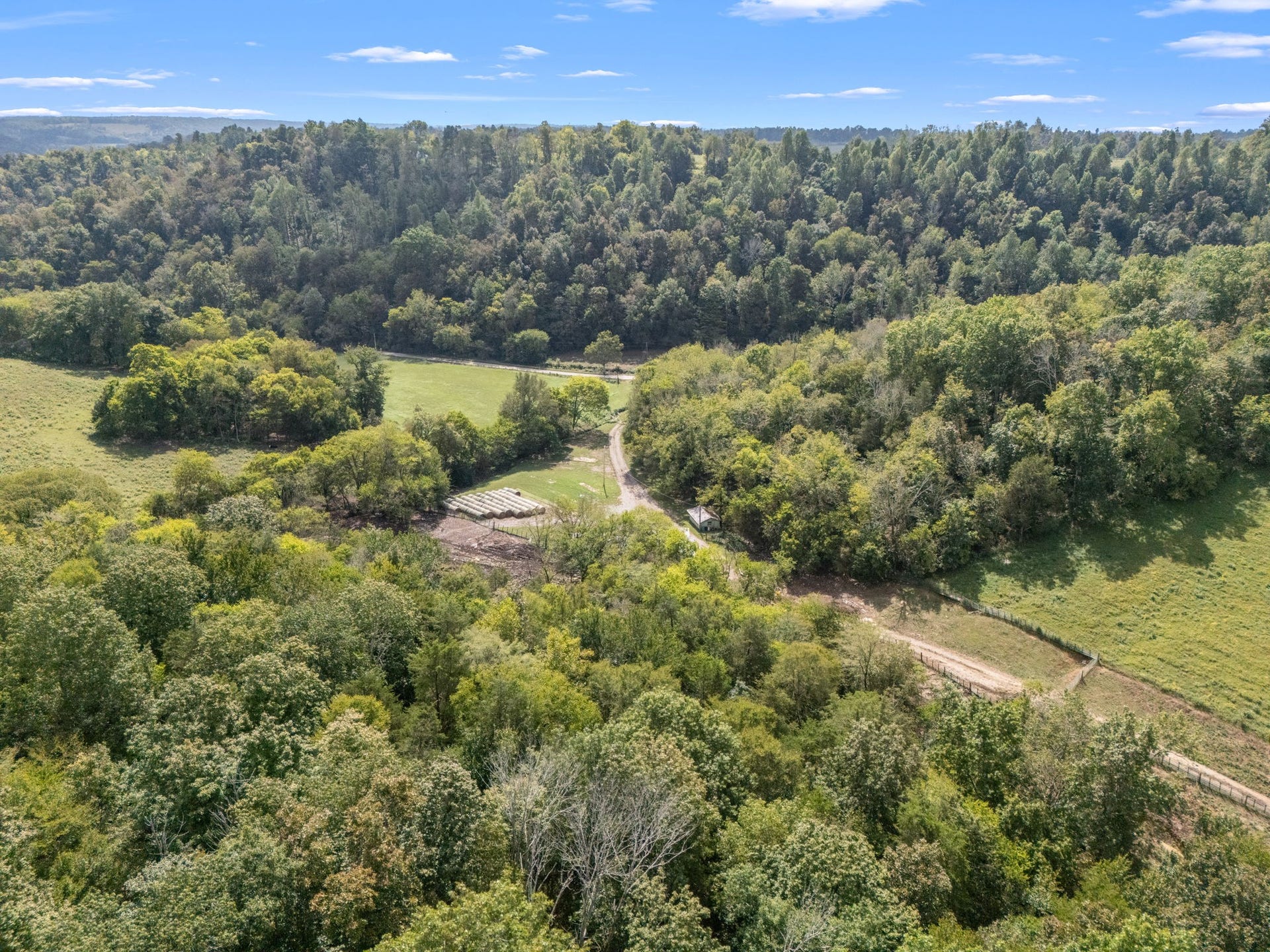 692 Anderson Rd, Shelbyville, TN 37160 692 Anderson Rd, Shelbyville, TN 37160