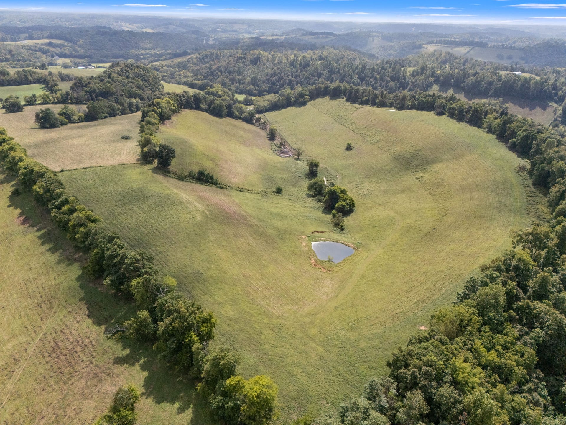 692 Anderson Rd, Shelbyville, TN 37160 692 Anderson Rd, Shelbyville, TN 37160