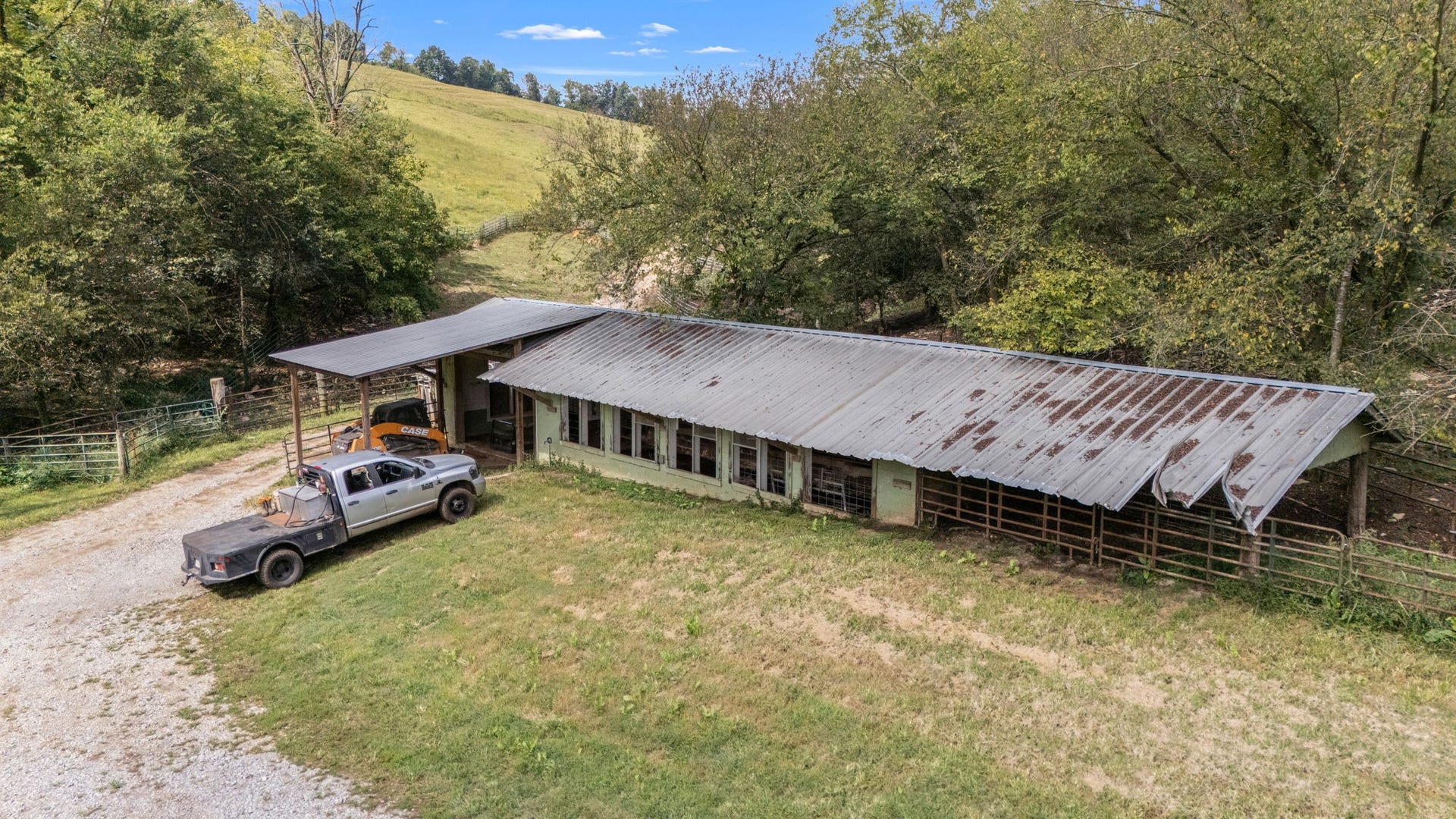 692 Anderson Rd, Shelbyville, TN 37160 692 Anderson Rd, Shelbyville, TN 37160