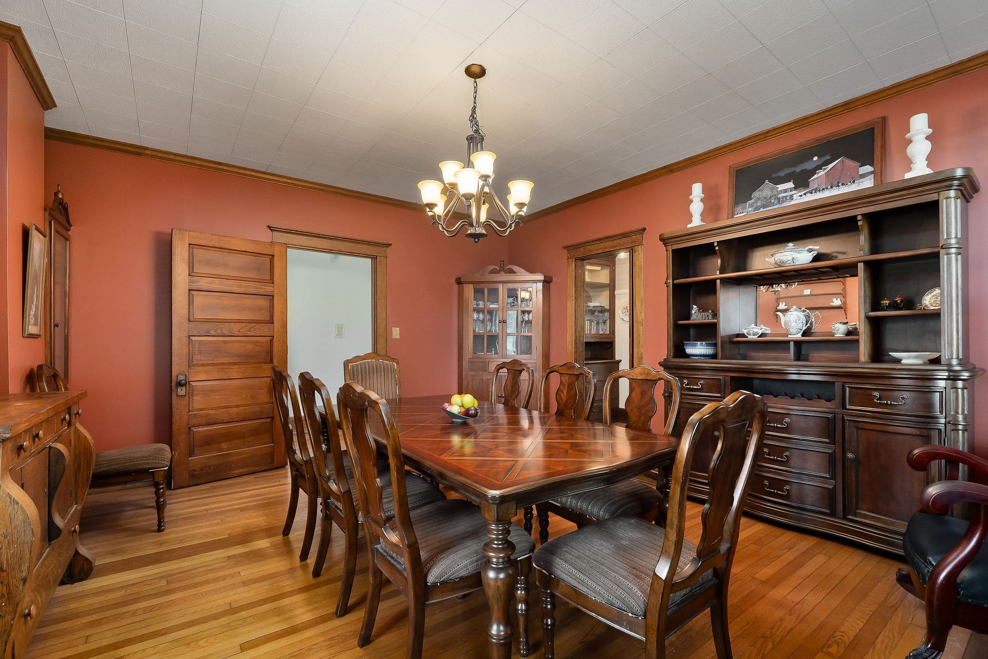 215 W Sparta St, McMinnville, TN 37110 215 W Sparta St, McMinnville, TN 37110