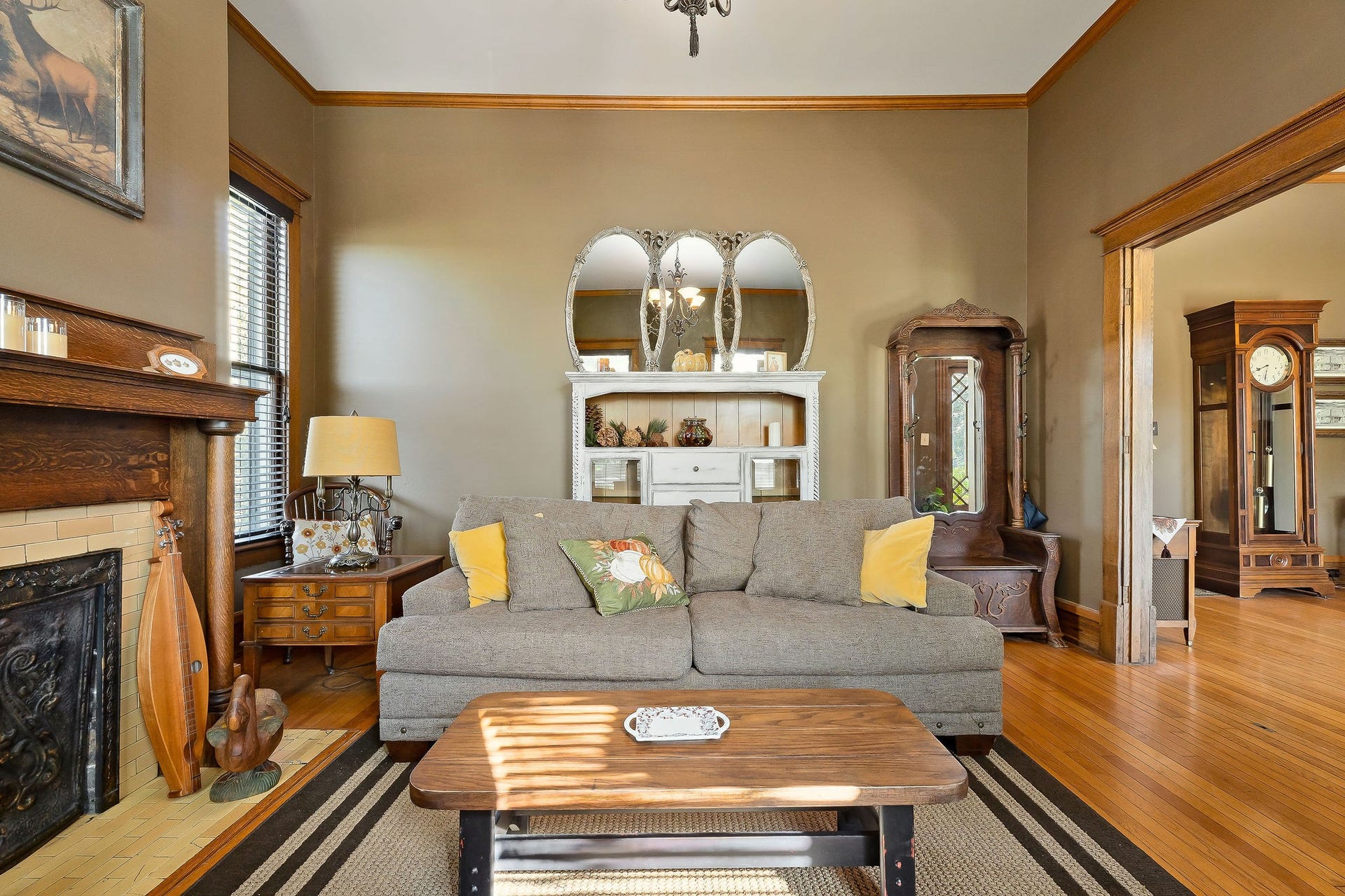 215 W Sparta St, McMinnville, TN 37110 215 W Sparta St, McMinnville, TN 37110