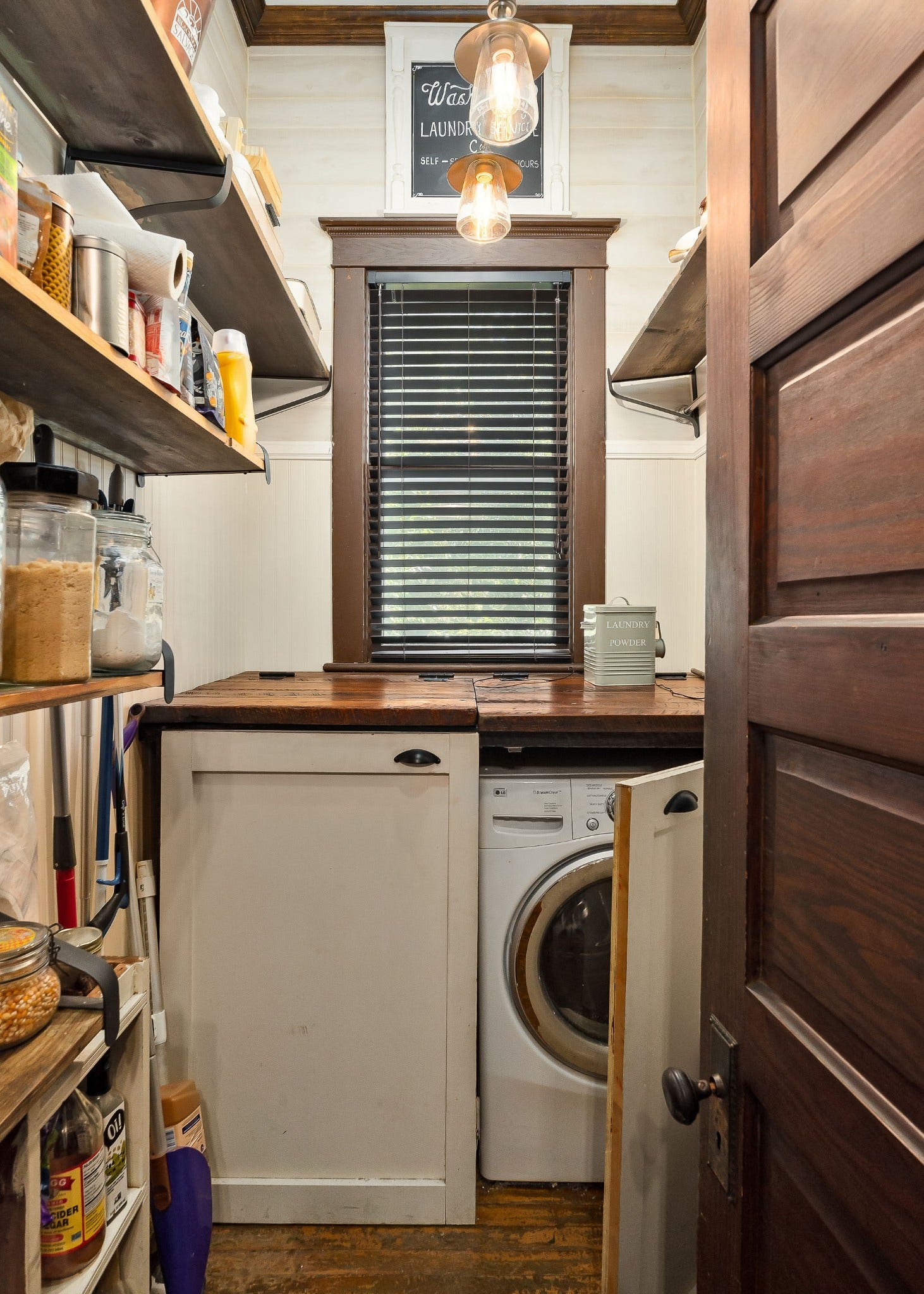 215 W Sparta St, McMinnville, TN 37110 215 W Sparta St, McMinnville, TN 37110