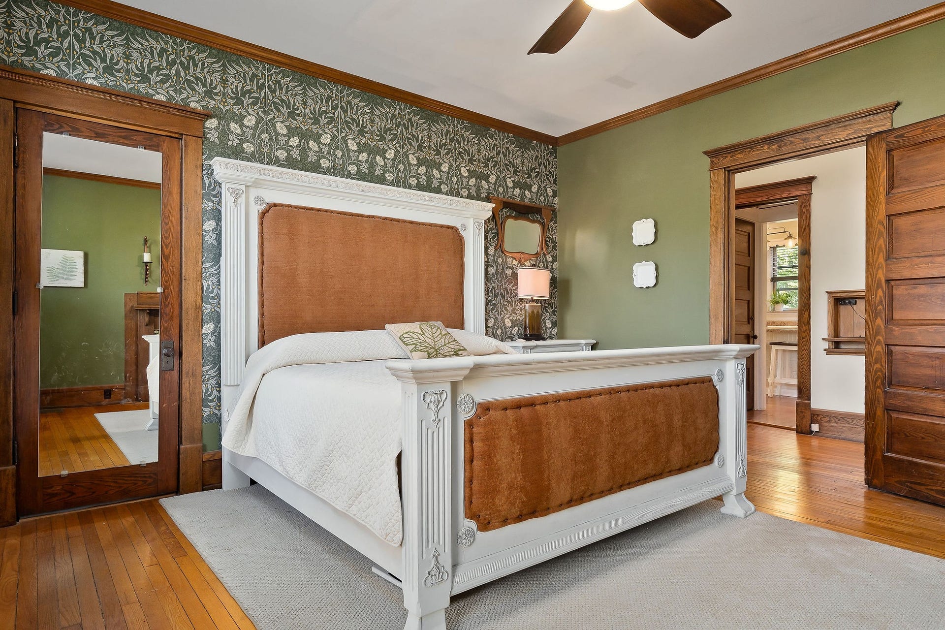 215 W Sparta St, McMinnville, TN 37110 215 W Sparta St, McMinnville, TN 37110