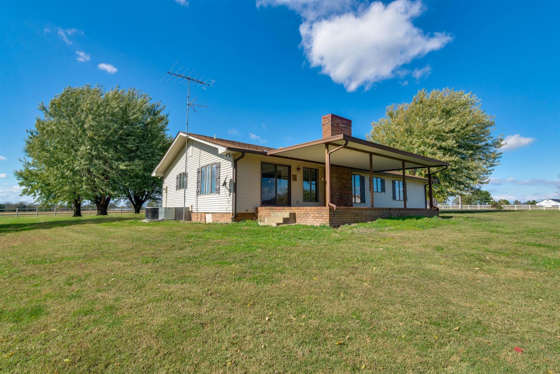 3124 Highway 231 North N, Shelbyville, TN 37160 Back of Main Home