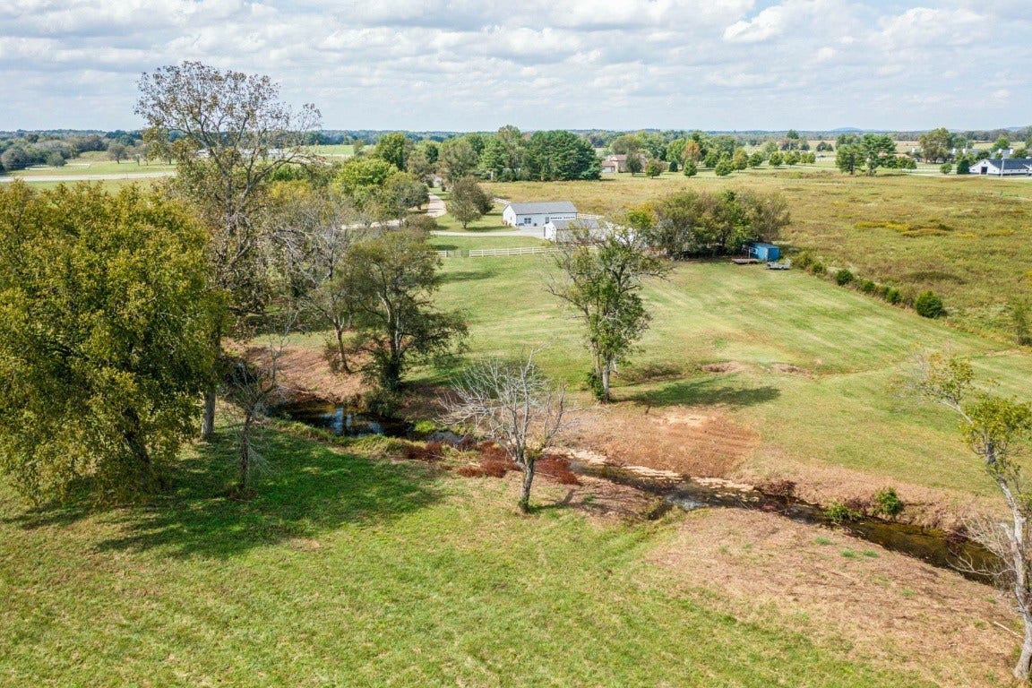 3124 Highway 231 North N, Shelbyville, TN 37160 Year around Creek flowing through your Back Pasture