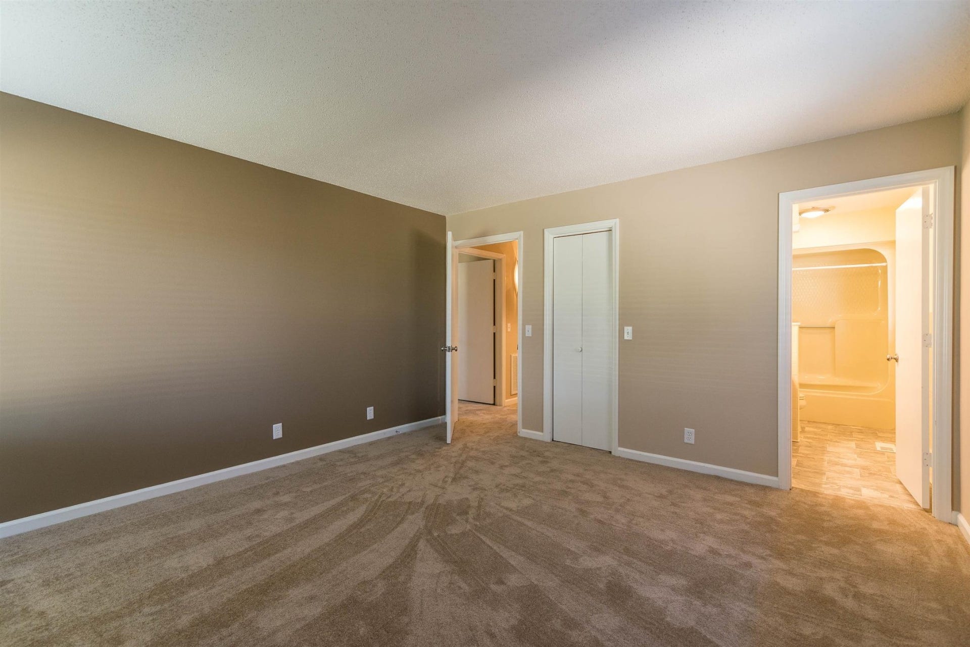 3124 Highway 231 North N, Shelbyville, TN 37160 2nd Bedroom with full Bath Main Home