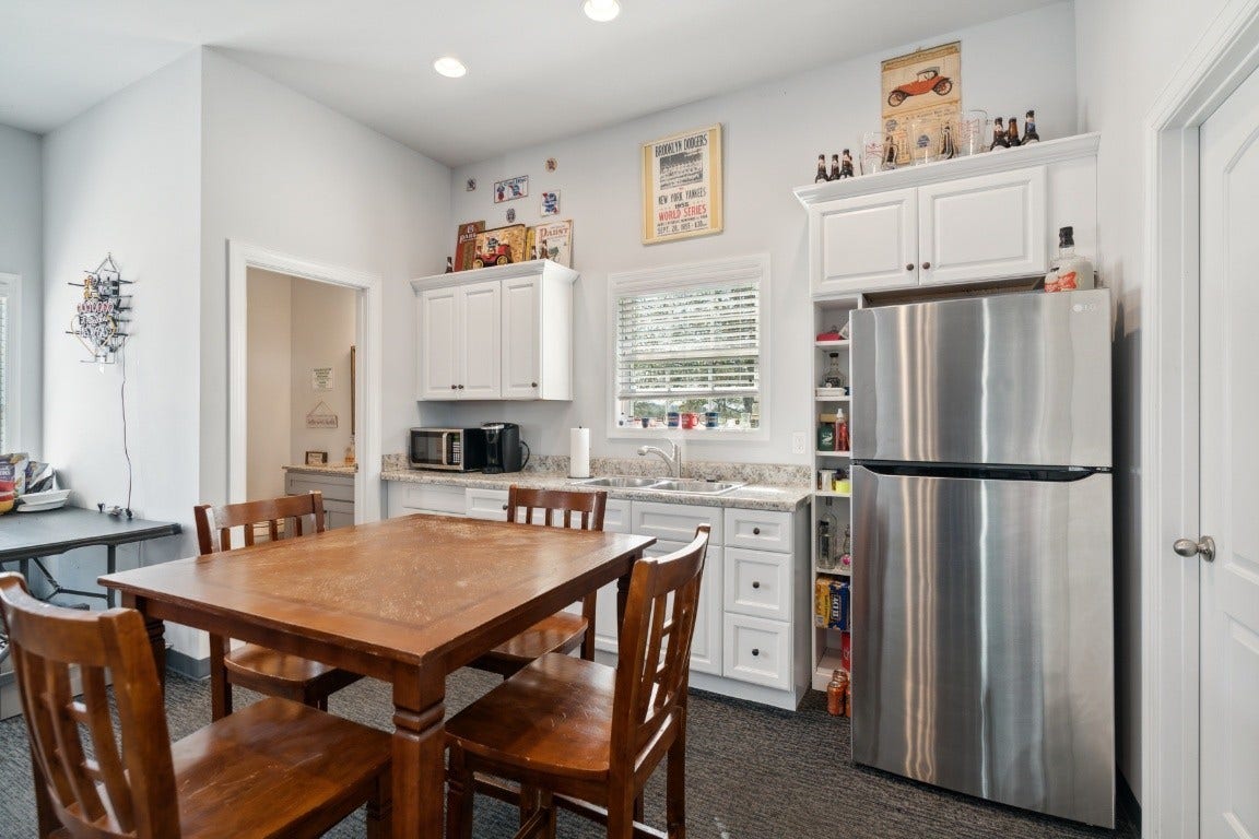 3124 Highway 231 North N, Shelbyville, TN 37160 Party House Kitchen
